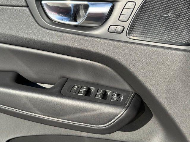 2019 Volvo XC60 18