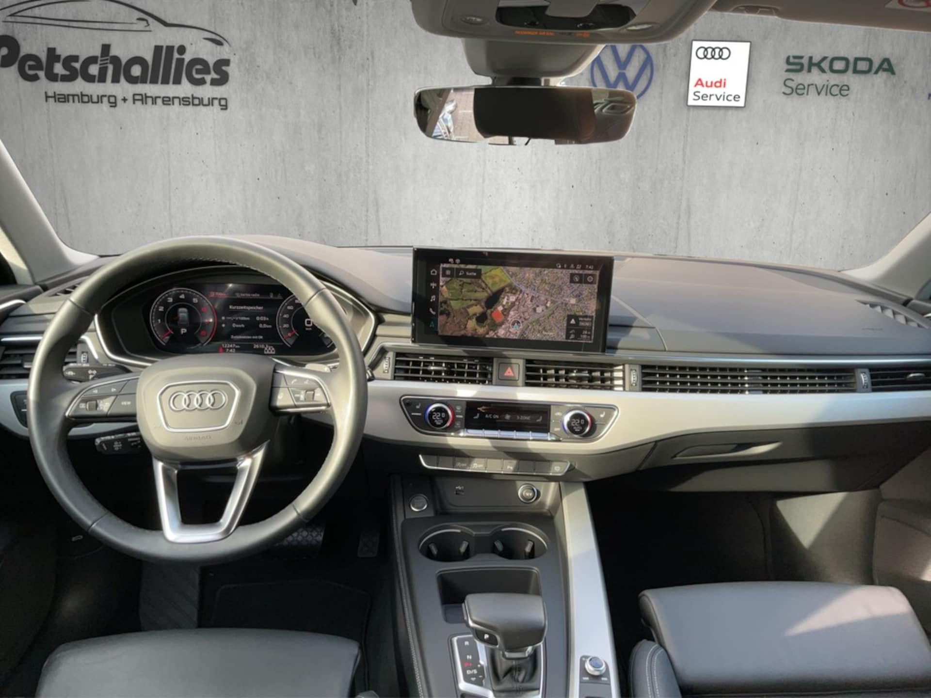 Audi A4 Avant S line