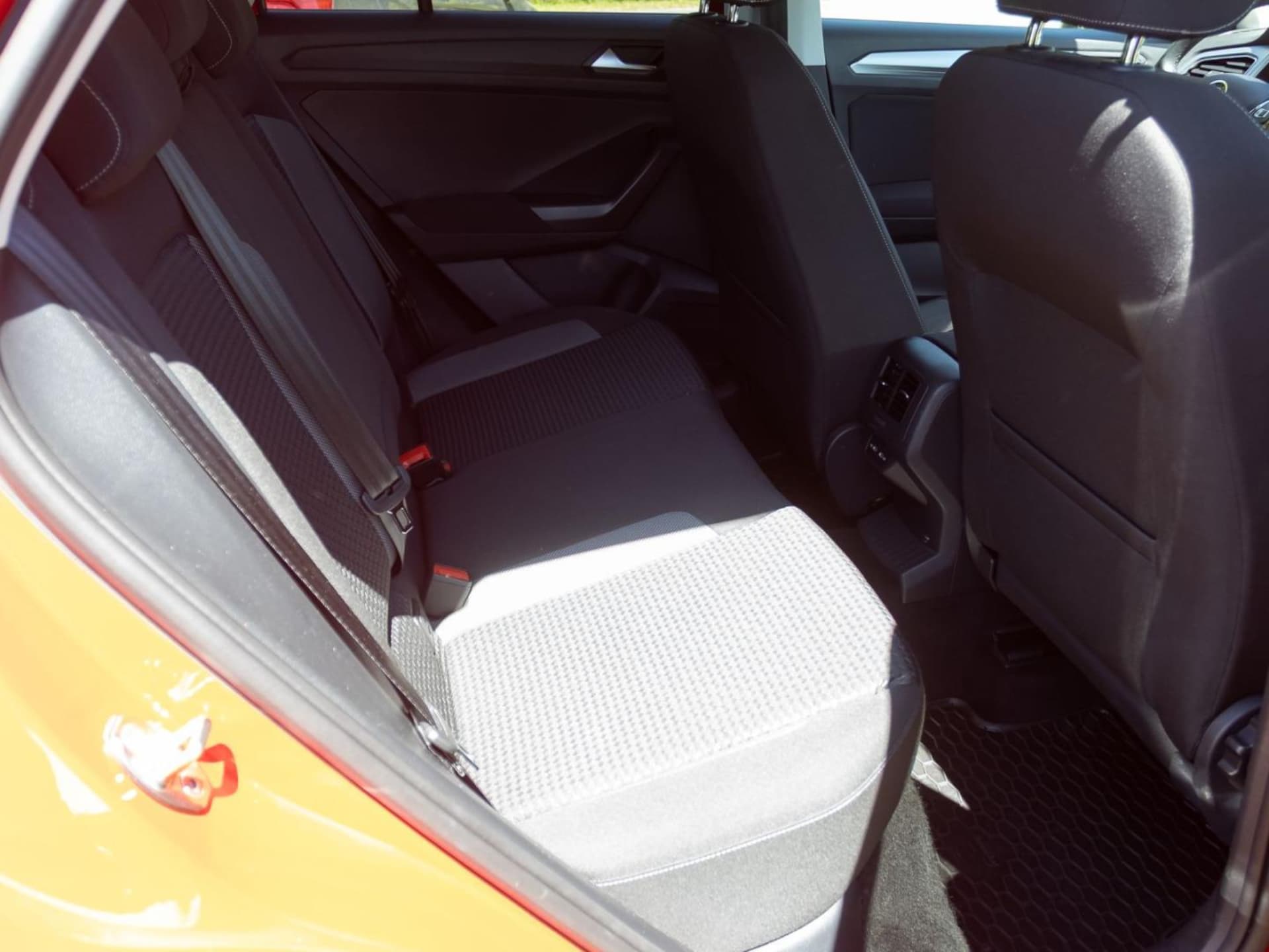 Volkswagen T-Roc Active