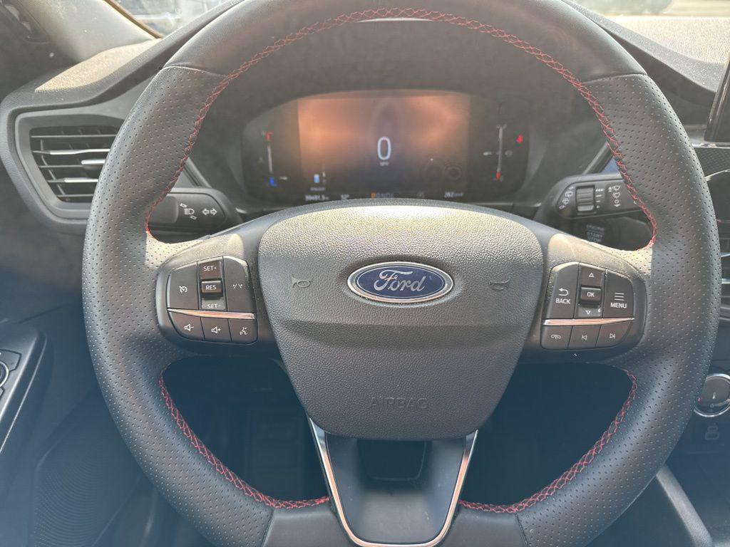 2025 Ford Escape ST-Line - Photo 10
