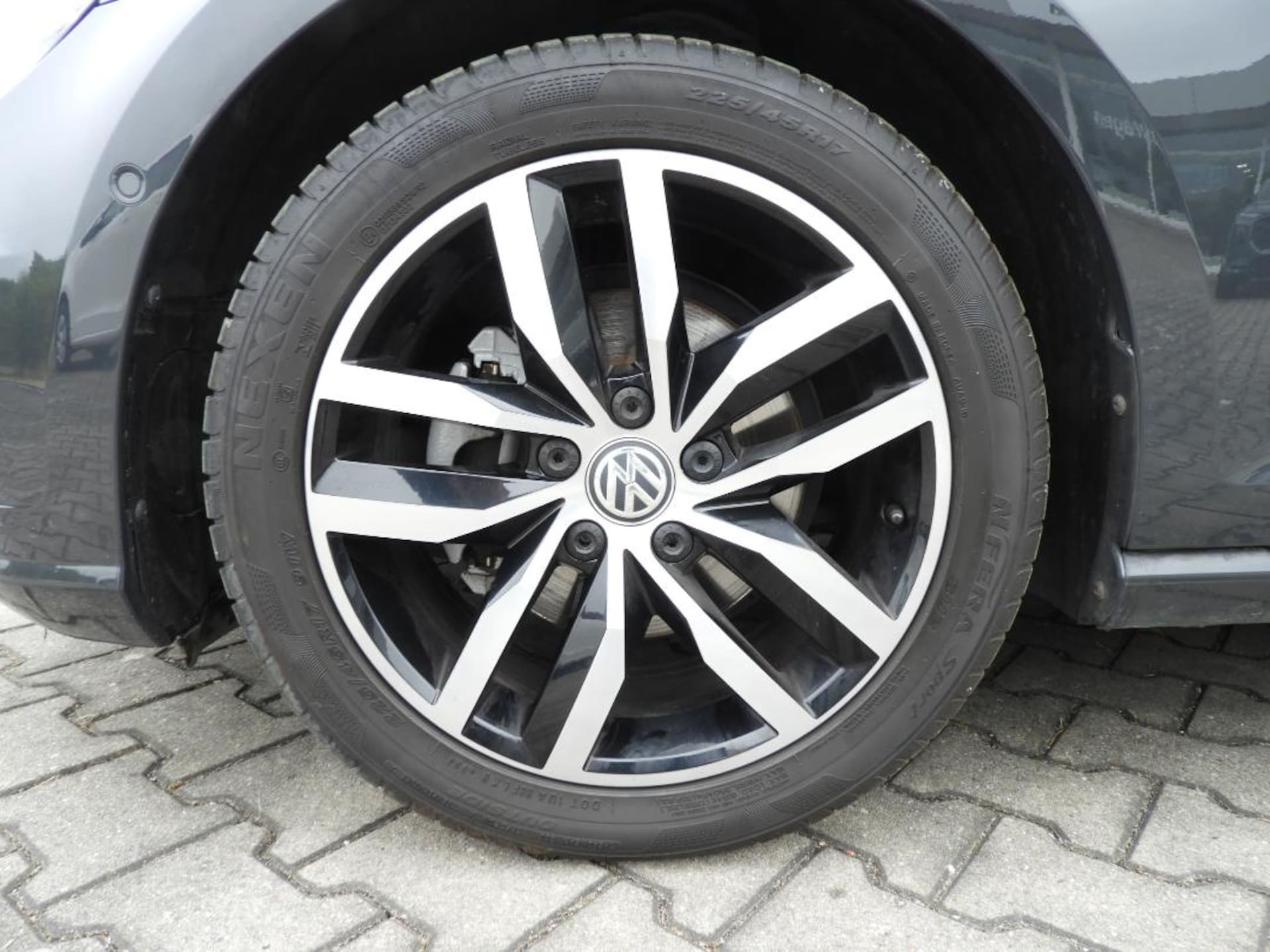 Volkswagen Golf IQ.DRIVE