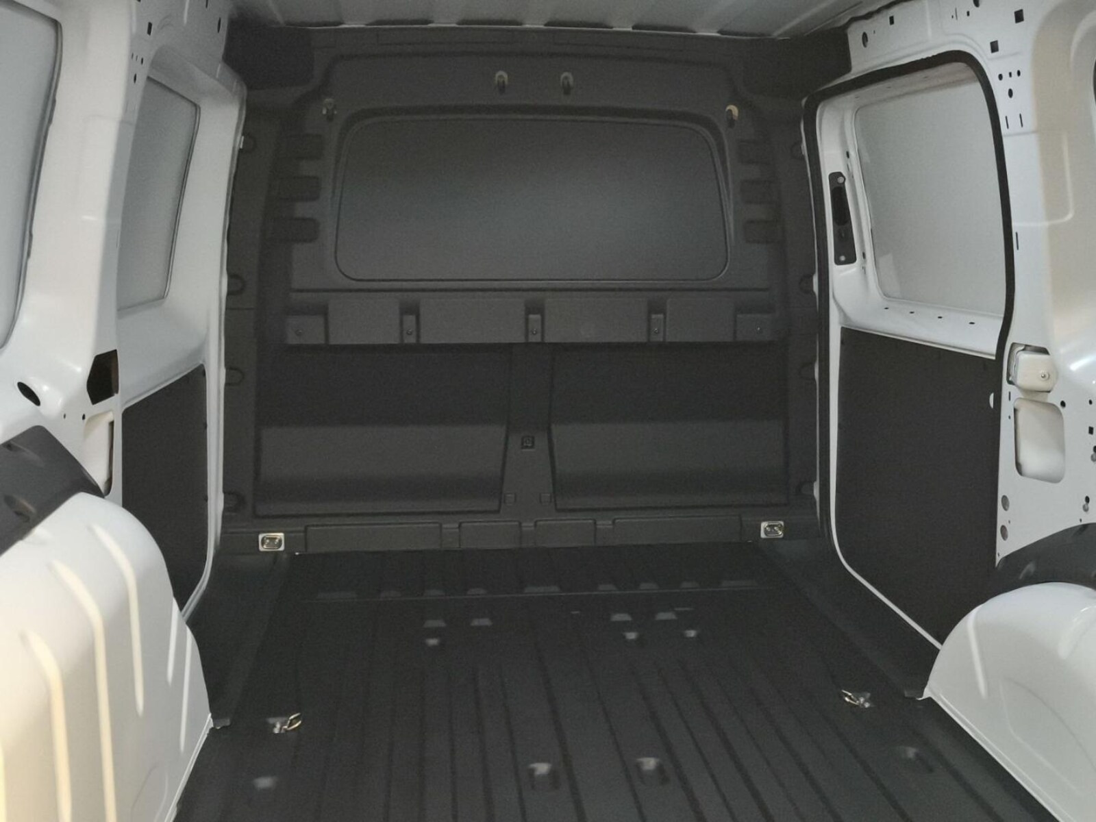 Volkswagen Caddy Maxi Cargo – Bild 12