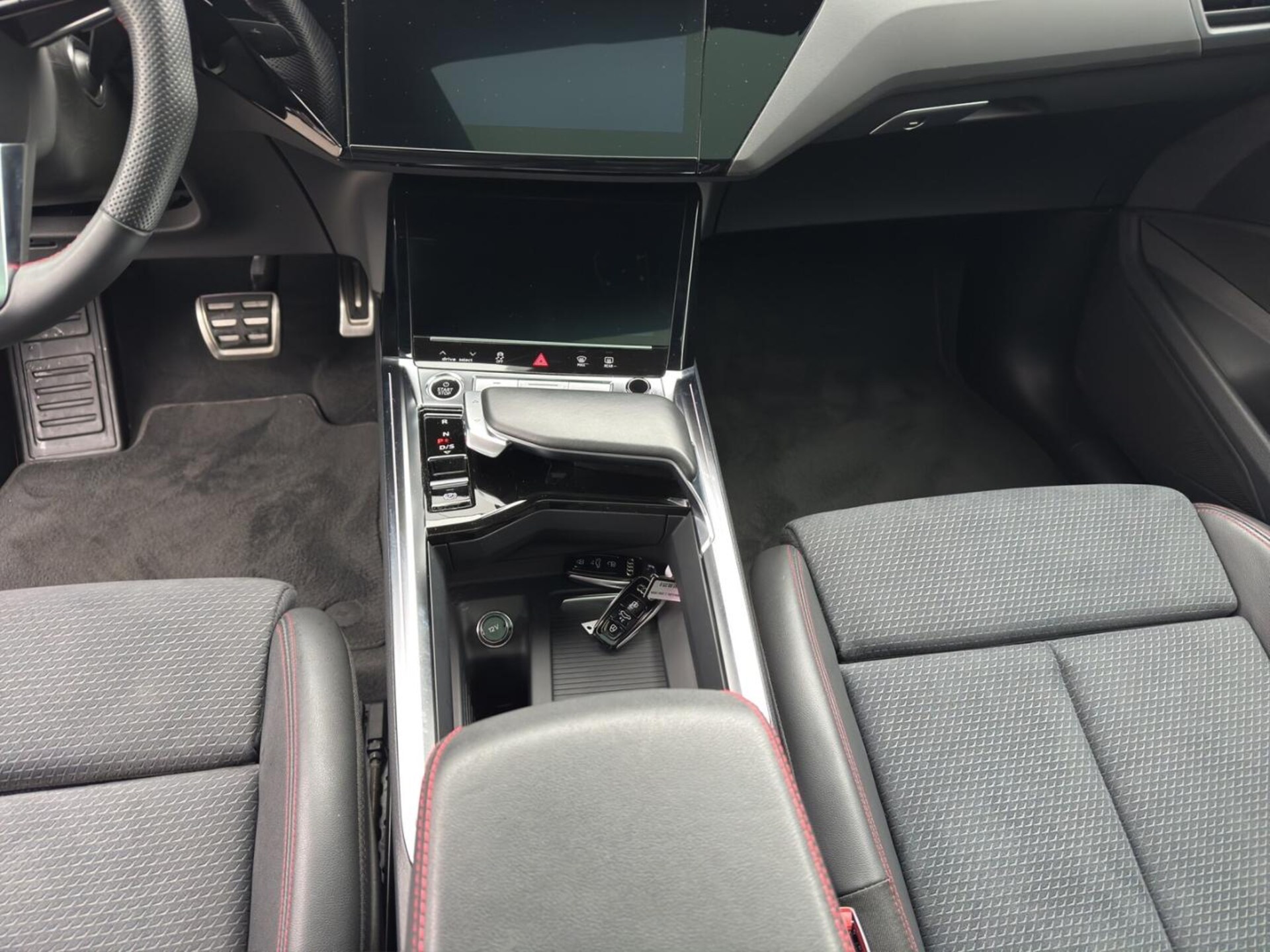 Audi Q8 e-tron S line