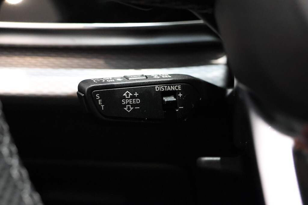 Bild som visar Audi Q7 SUV TFSI e Q7 SUV 60 TFSI e quattro S line 490 hk tiptronic - för mer information kontakta din Audi Partner