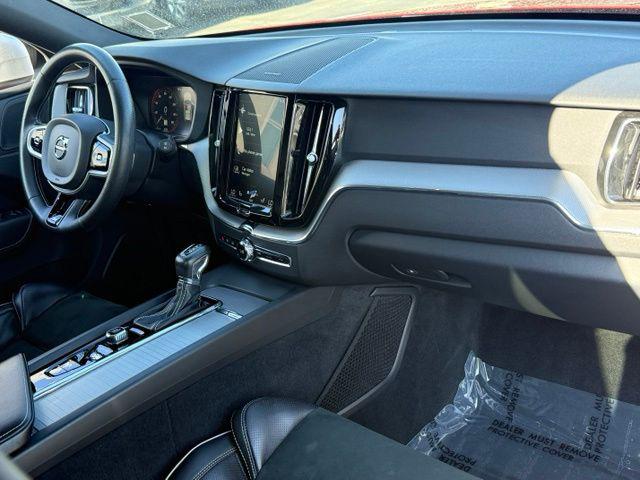 2019 Volvo XC60 26