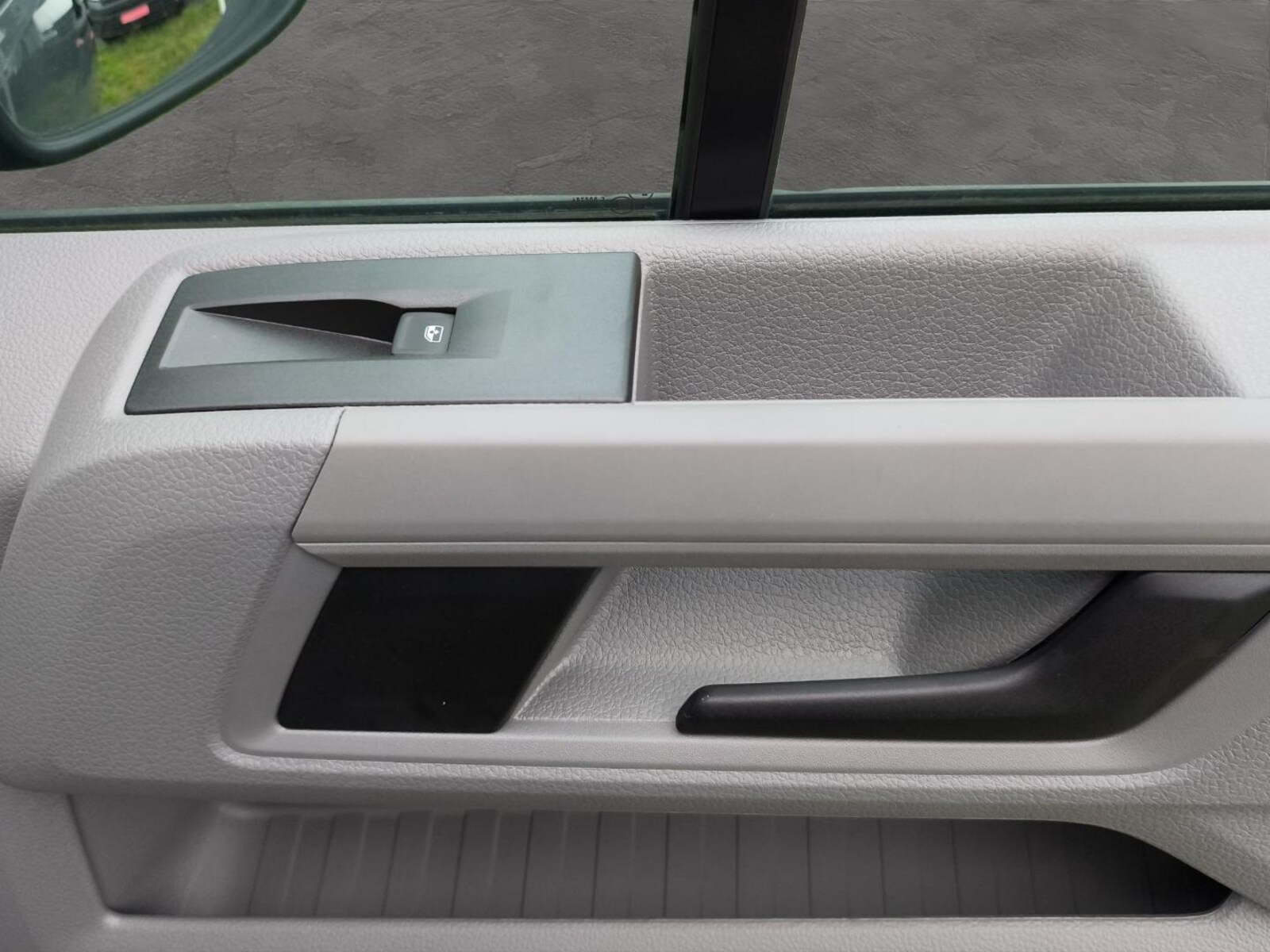 Volkswagen Crafter Doppelkabine mittlerer Radstand – Bild 20