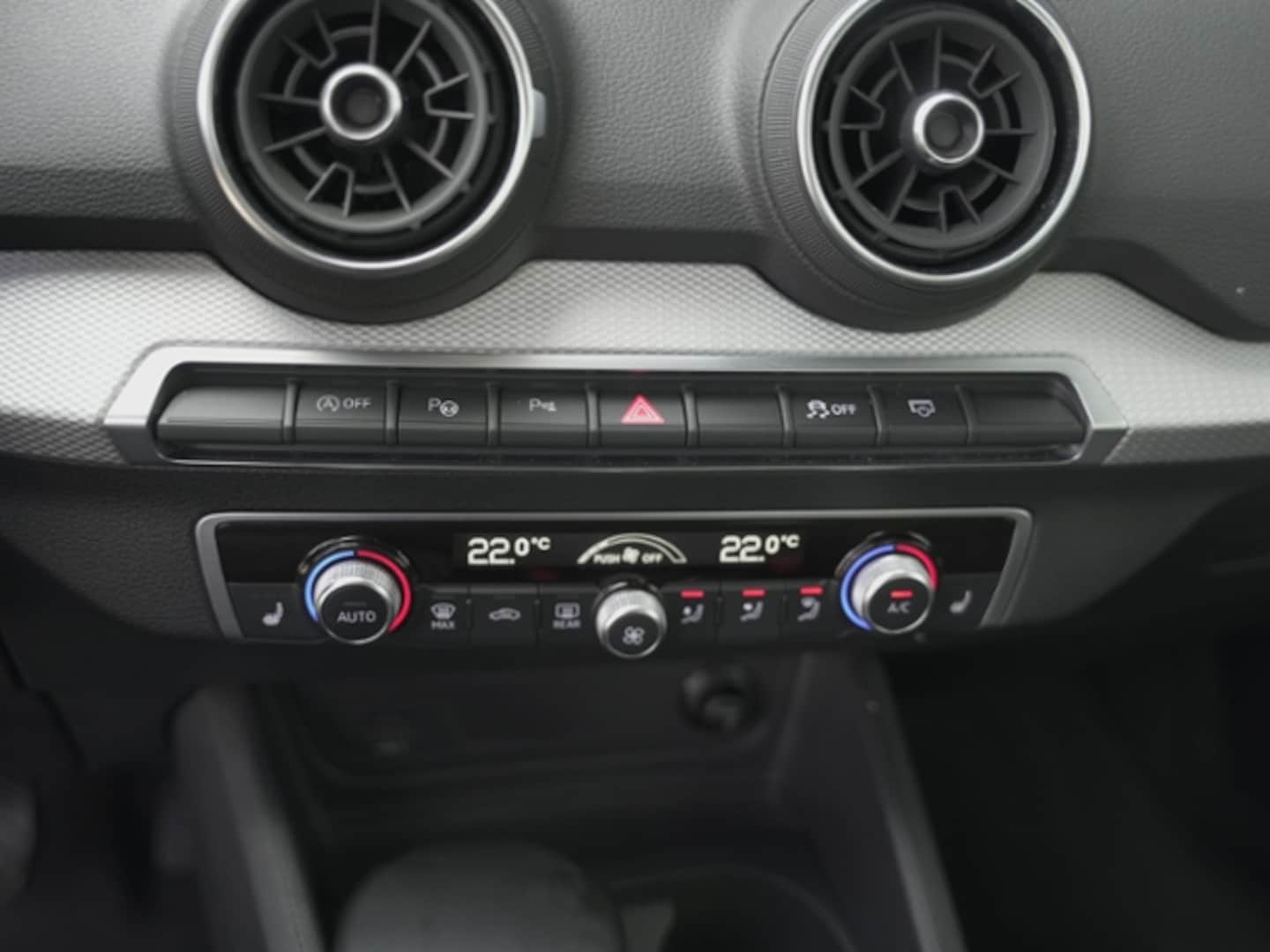Bild über Audi Q2 30 TDI S tronic - für weitere Informationen kontaktieren Sie den Audi Partner