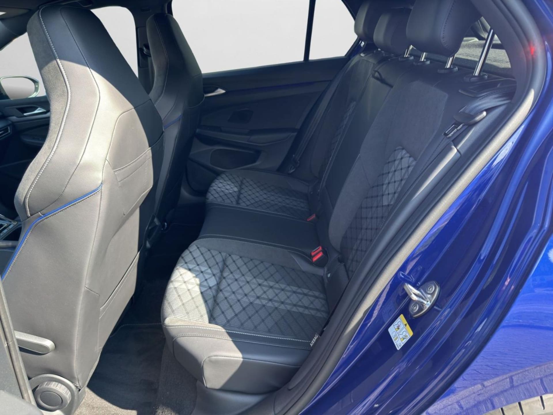 Volkswagen Golf R-Line
