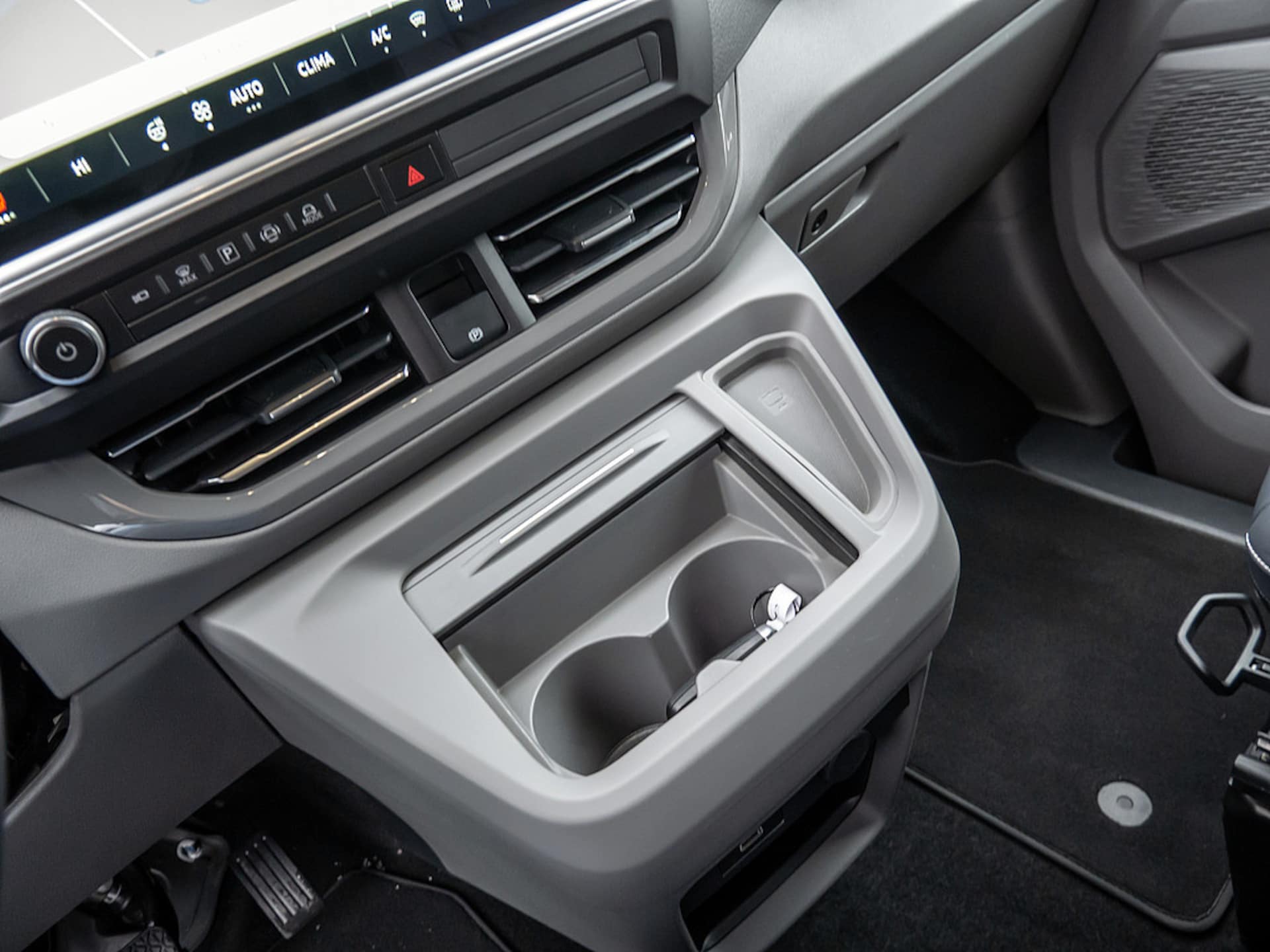 Volkswagen e-Caravelle Langer Radstand Style
