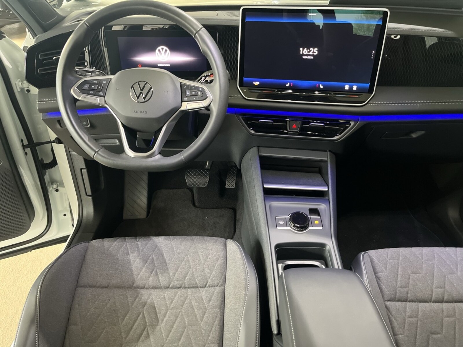 Volkswagen Tiguan – Bild 9