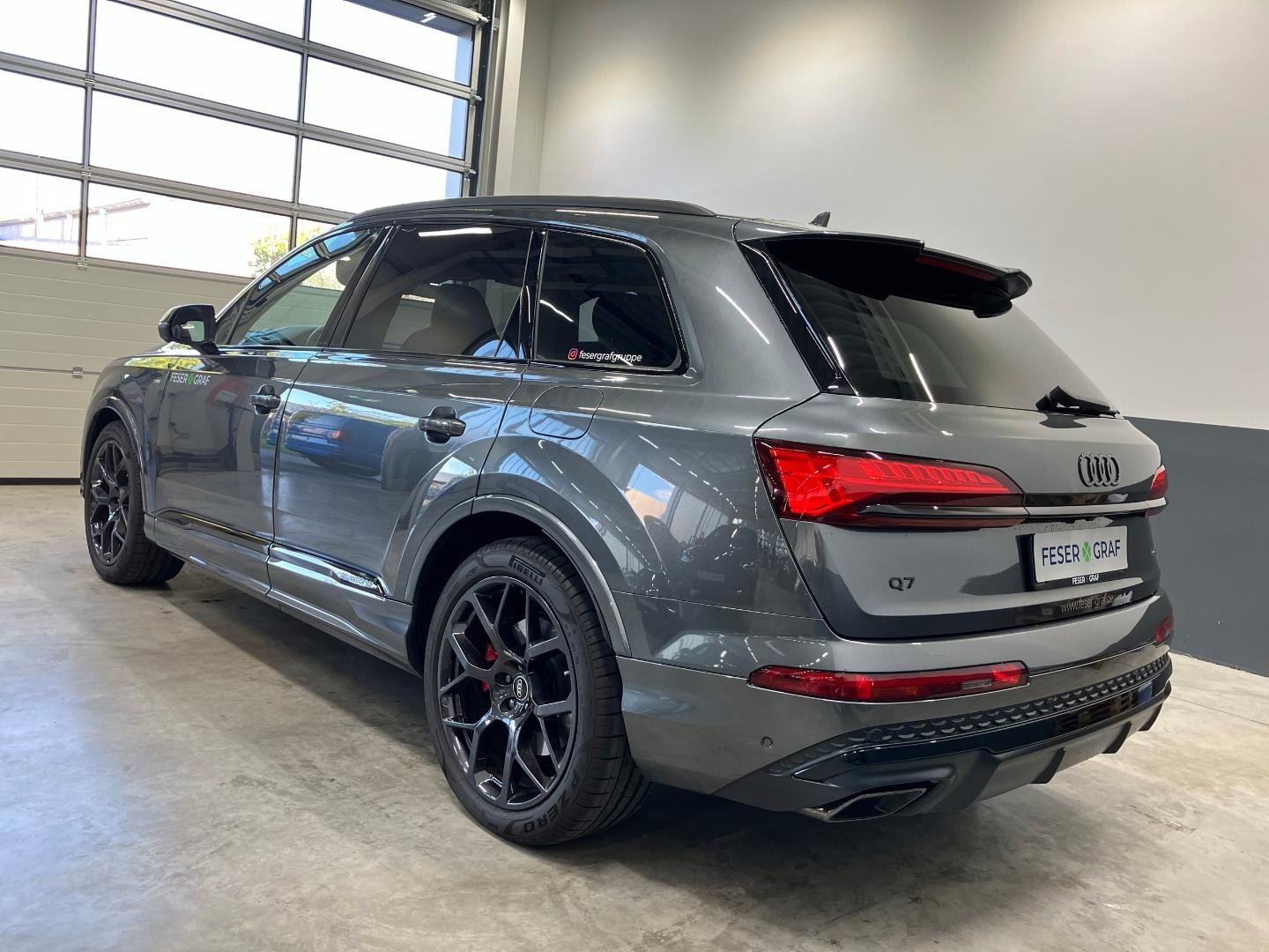 Bild über Audi Q7 SUV TFSI e S line business TFSI e quattro 360 kW tiptronic - für weitere Informationen kontaktieren Sie den Audi Partner