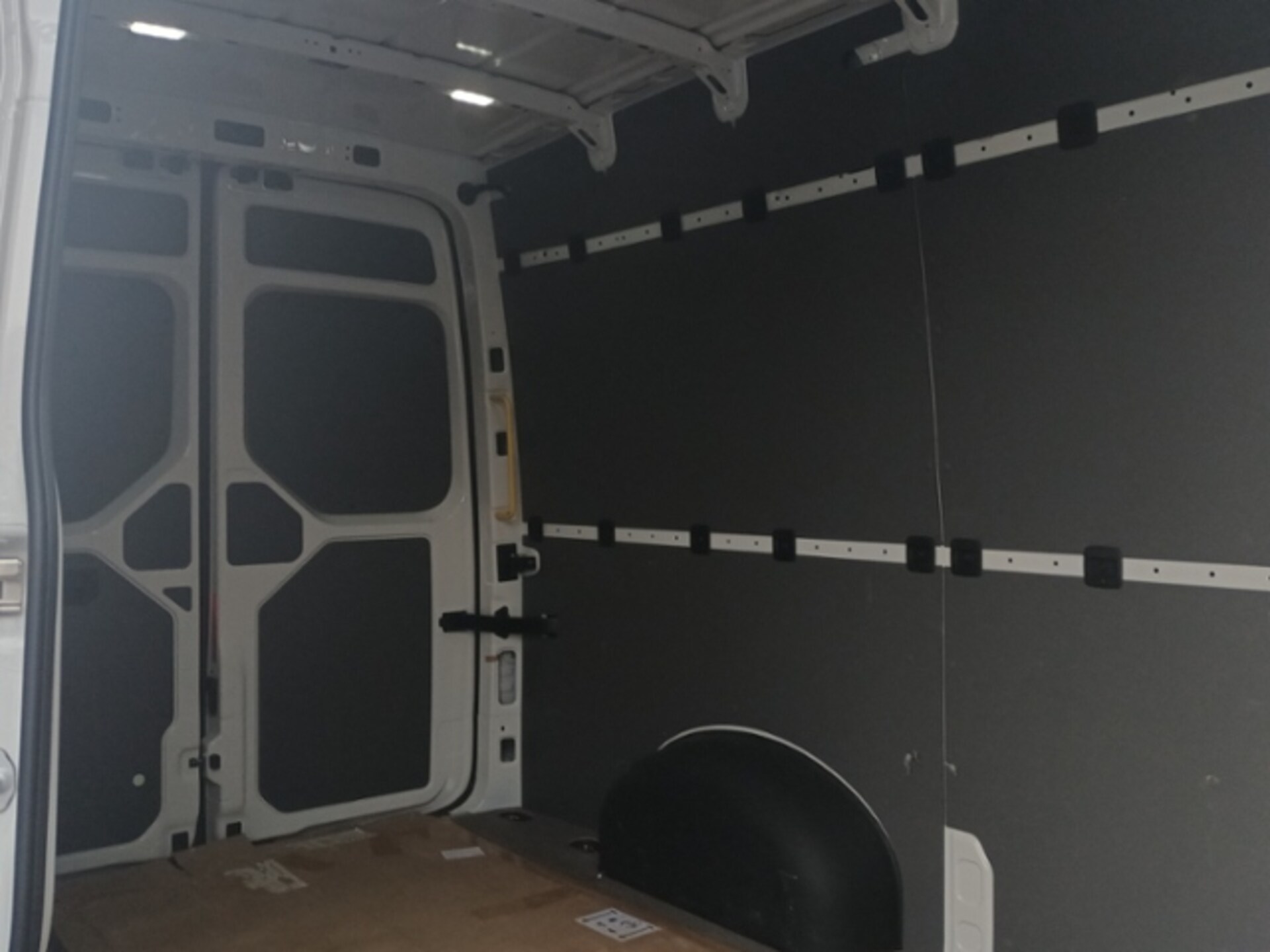 Volkswagen Crafter Kasten mittlerer Radstand