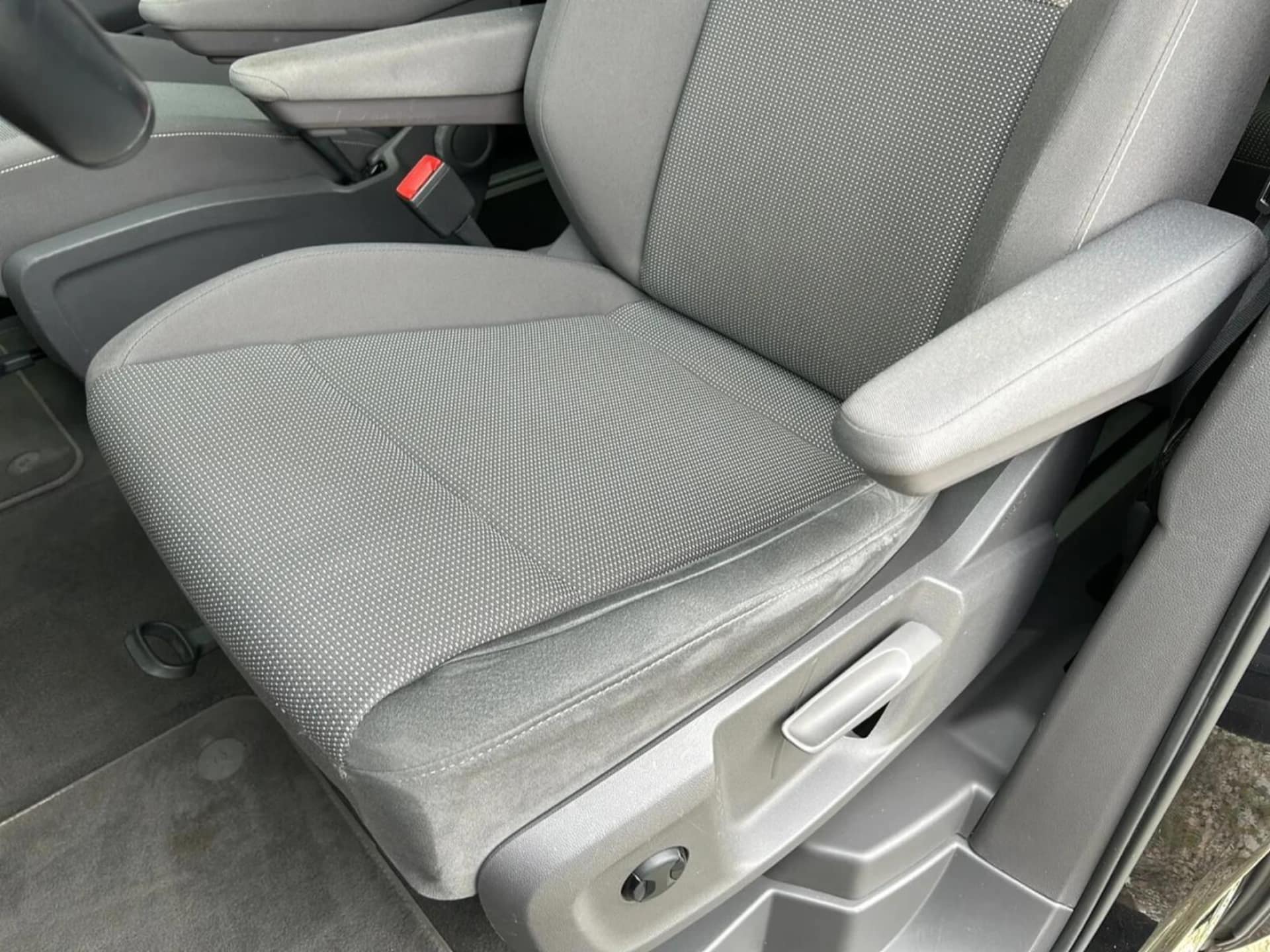 Volkswagen Multivan długi rozstaw osi Life