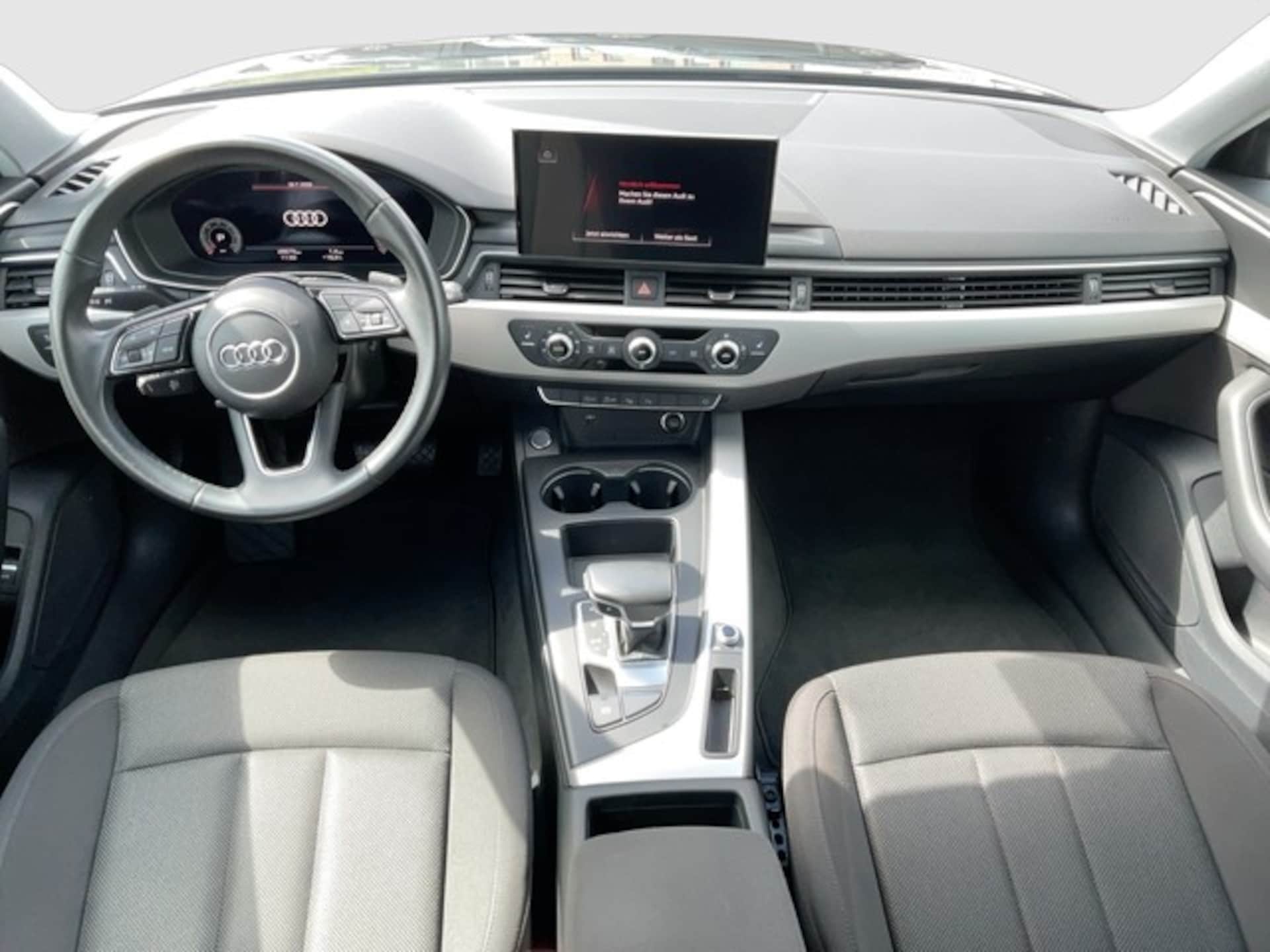 Audi A4 Avant S line