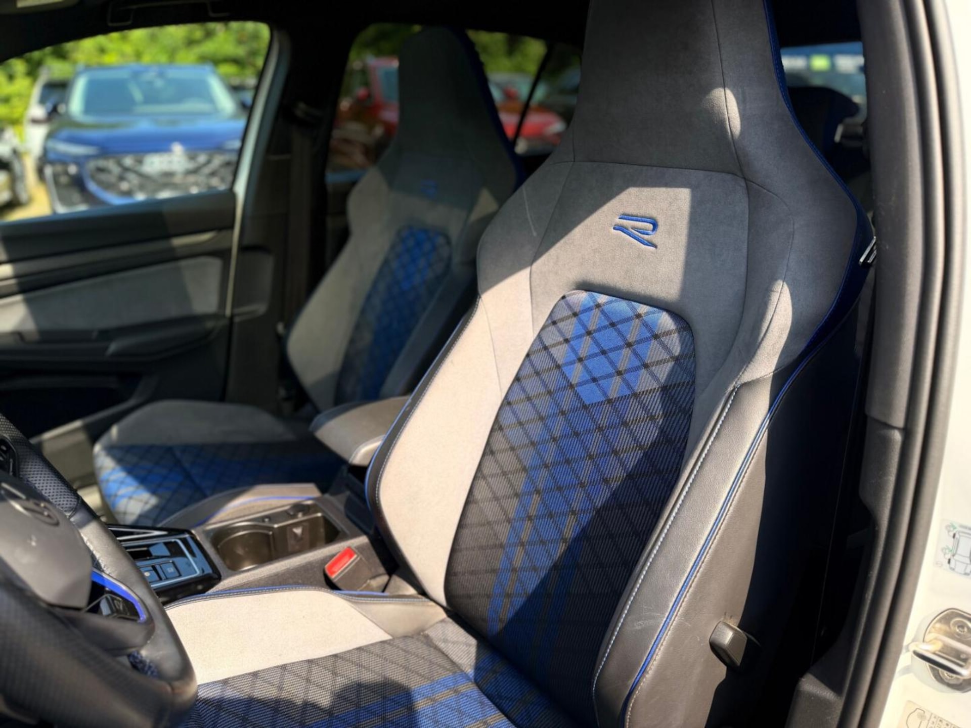 Volkswagen Golf R