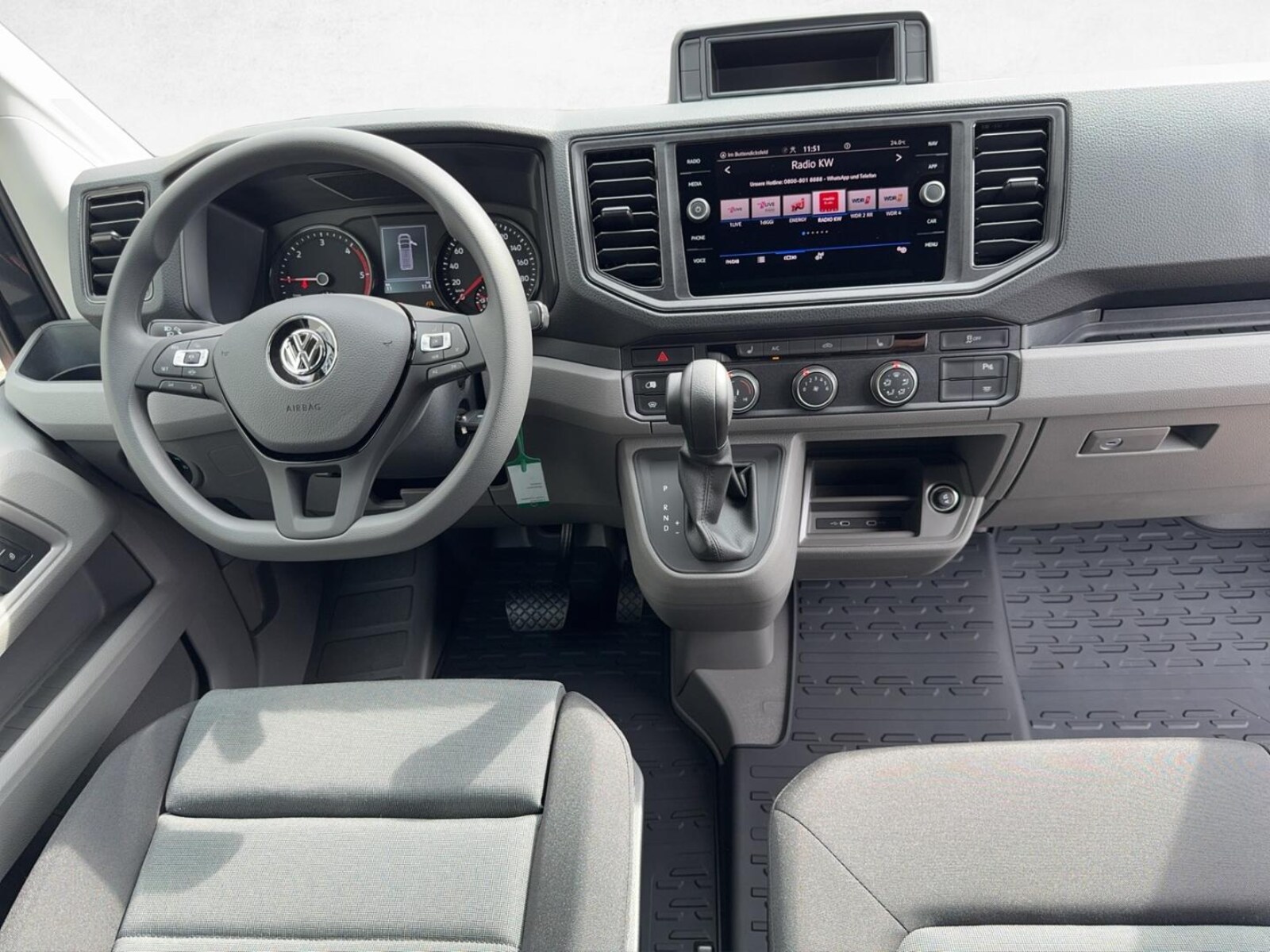 Volkswagen Crafter Kasten mittlerer Radstand – Bild 11