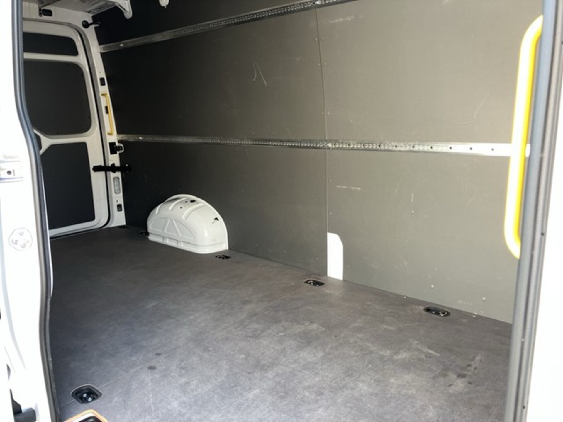 Volkswagen Crafter Kasten langer Radstand