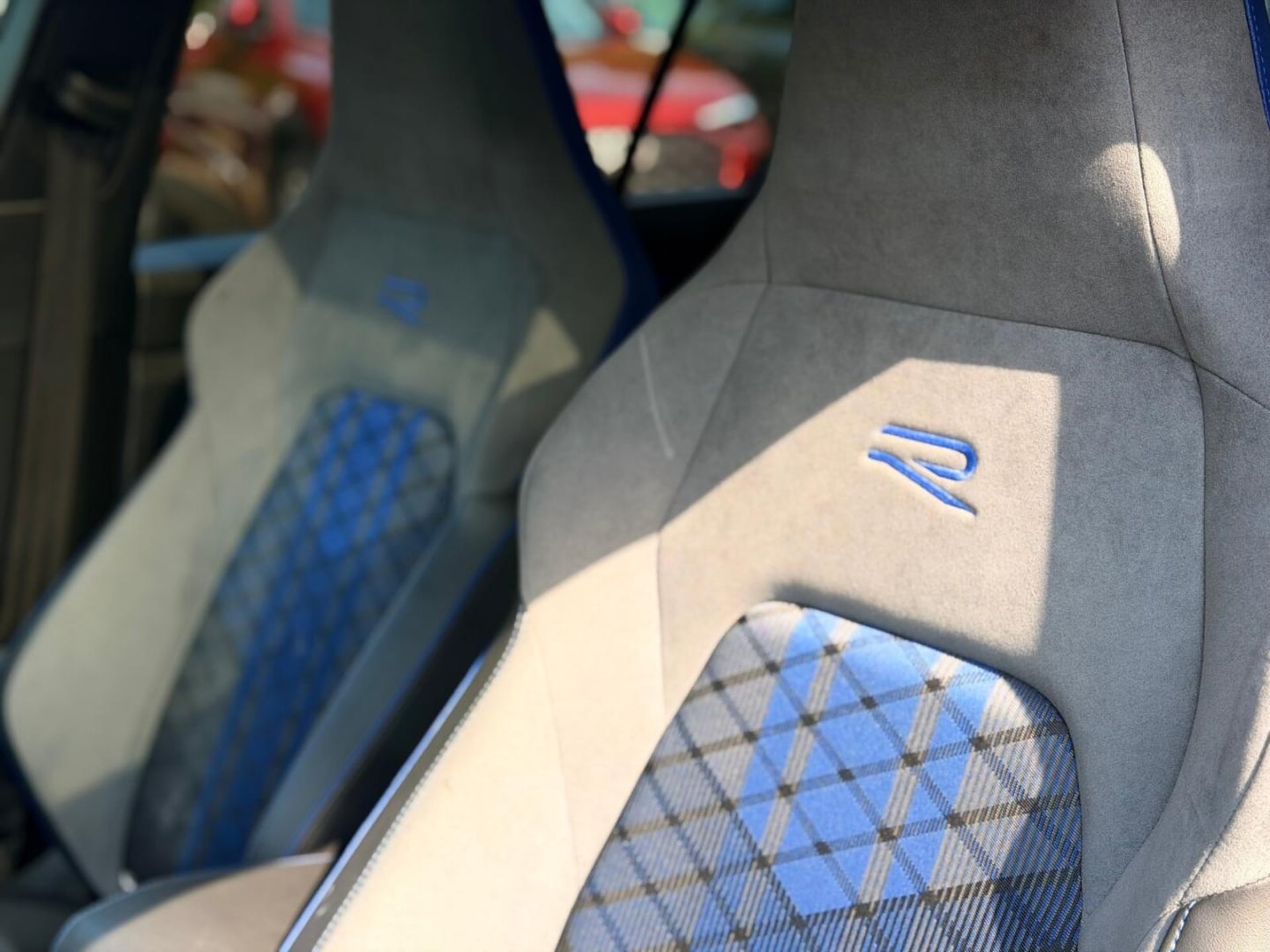 Volkswagen Golf R
