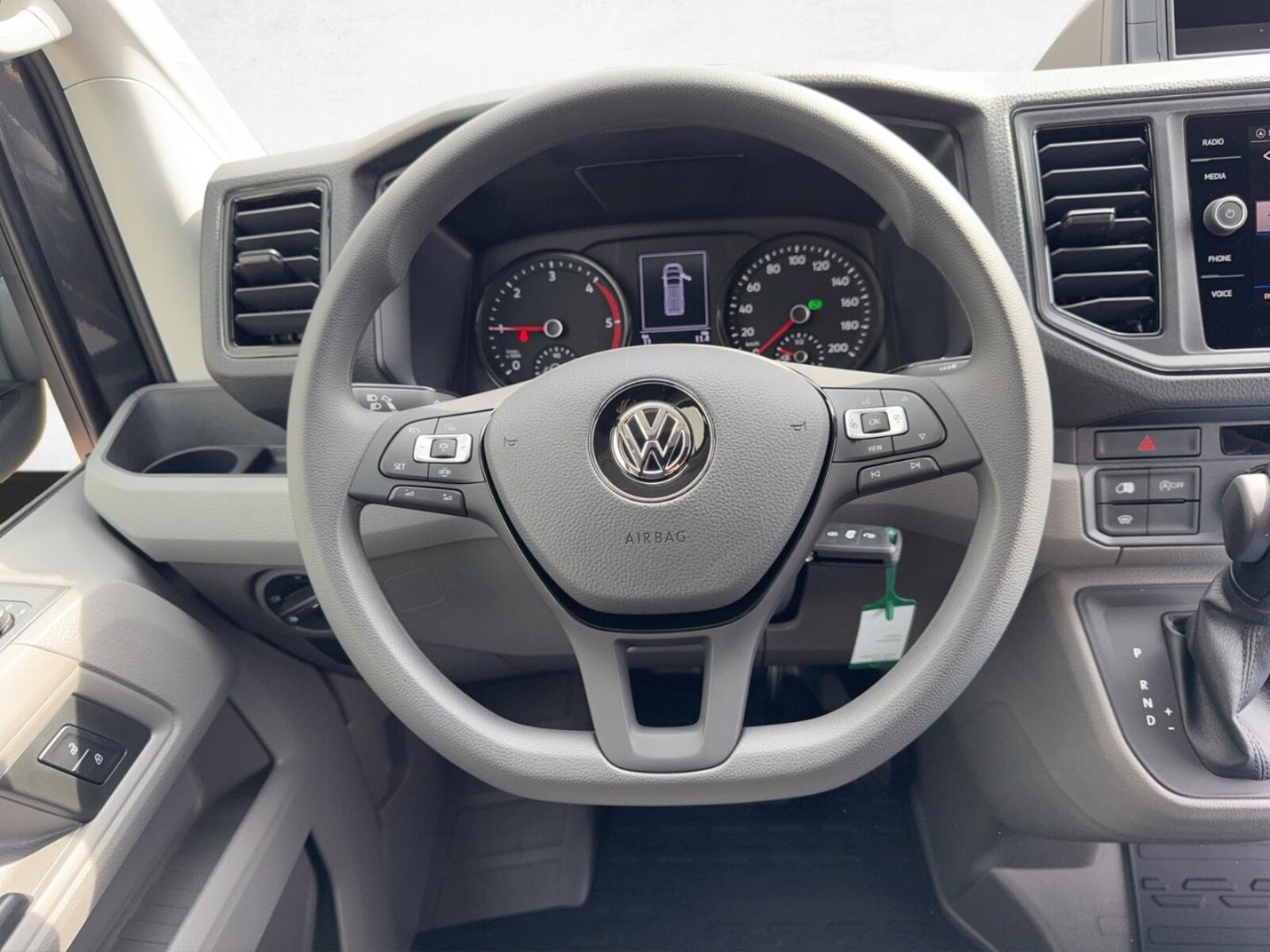 Volkswagen Crafter Kasten mittlerer Radstand – Bild 12
