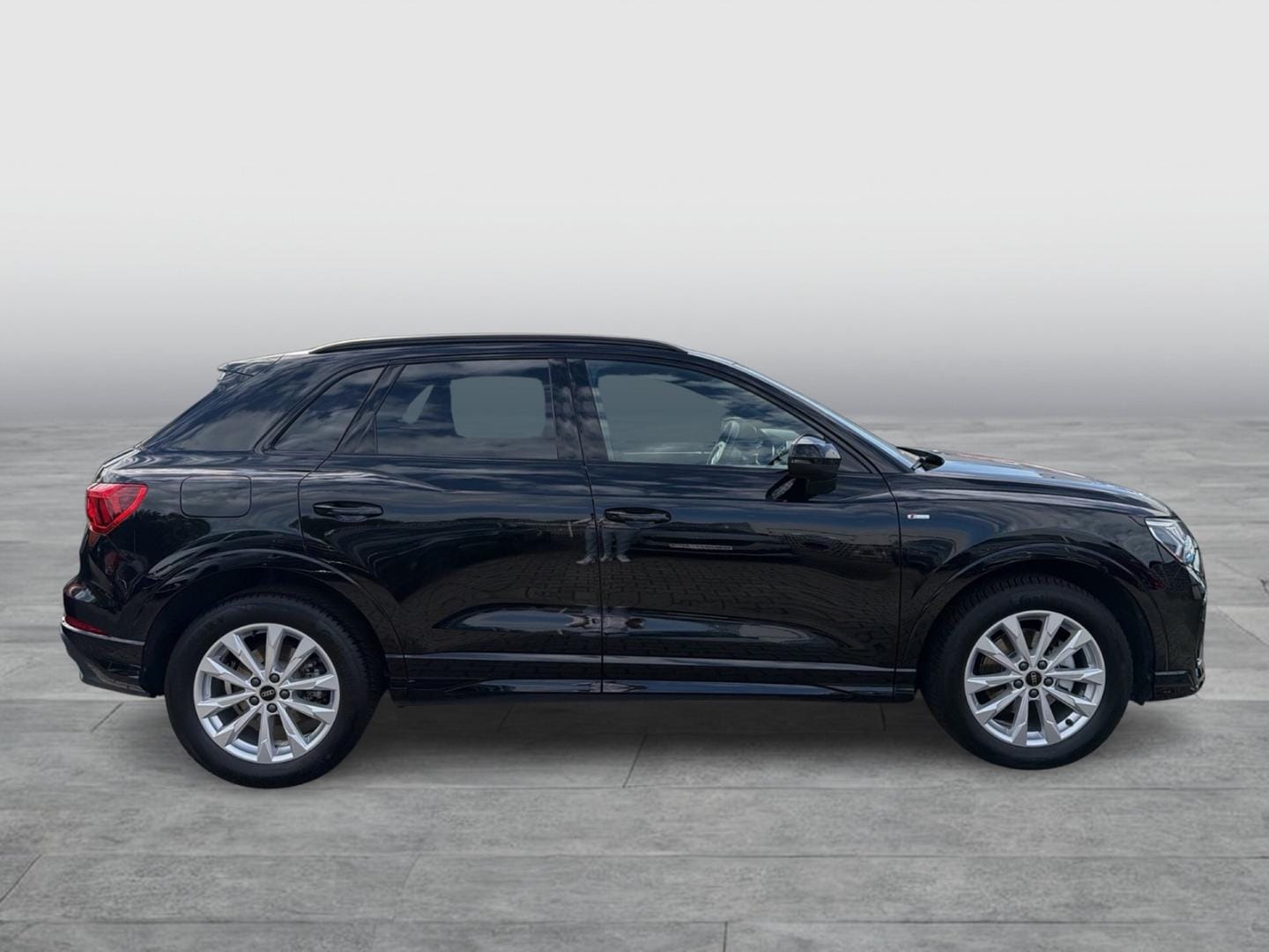 Bild über Audi Q3 S line 35 TFSI S tronic - für weitere Informationen kontaktieren Sie den Audi Partner