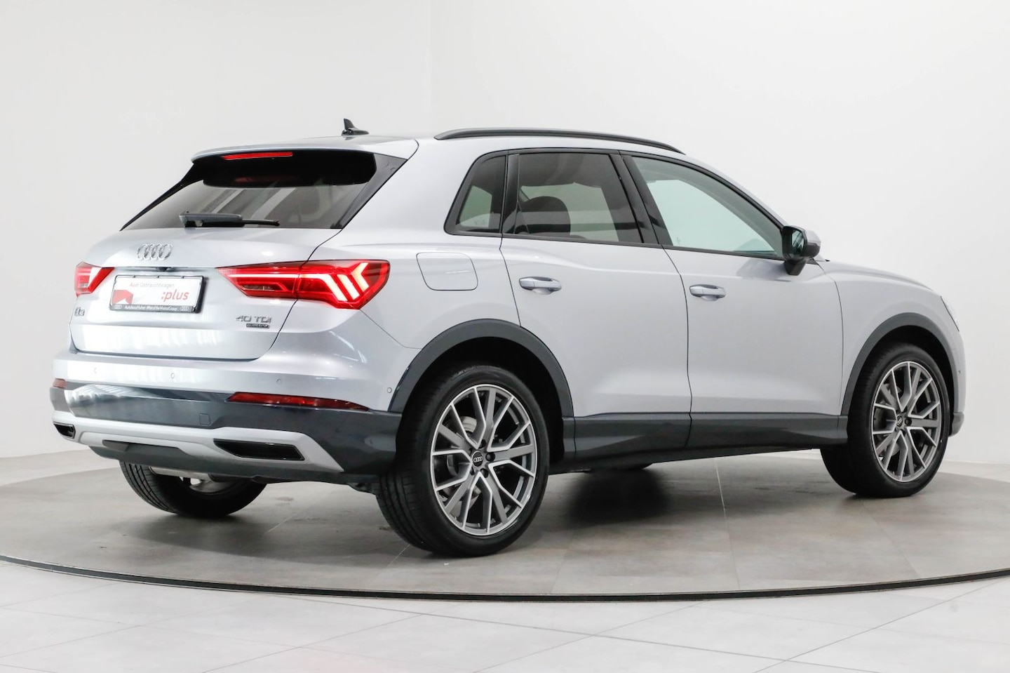 Bild über Audi Q3 advanced 40 TDI quattro S tronic - für weitere Informationen kontaktieren Sie den Audi Partner