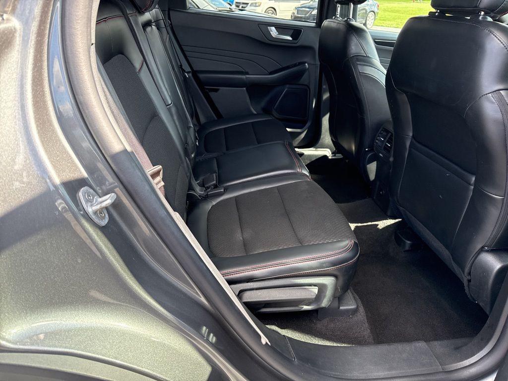 2025 Ford Escape ST-Line - Photo 19