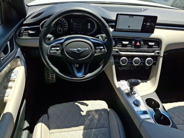 2023 Genesis G70