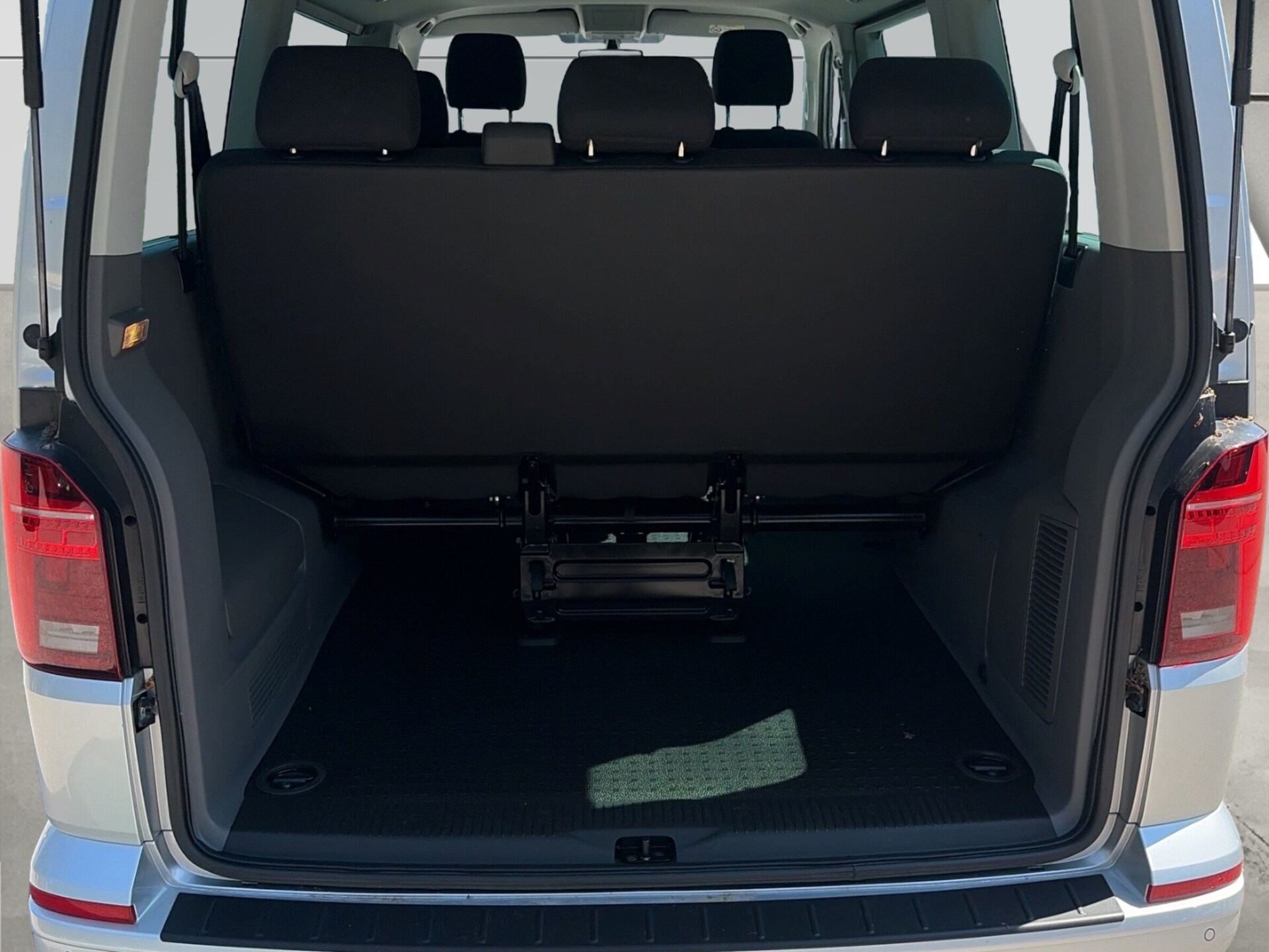 Volkswagen T6.1 Caravelle kurzer Radstand Comfortline