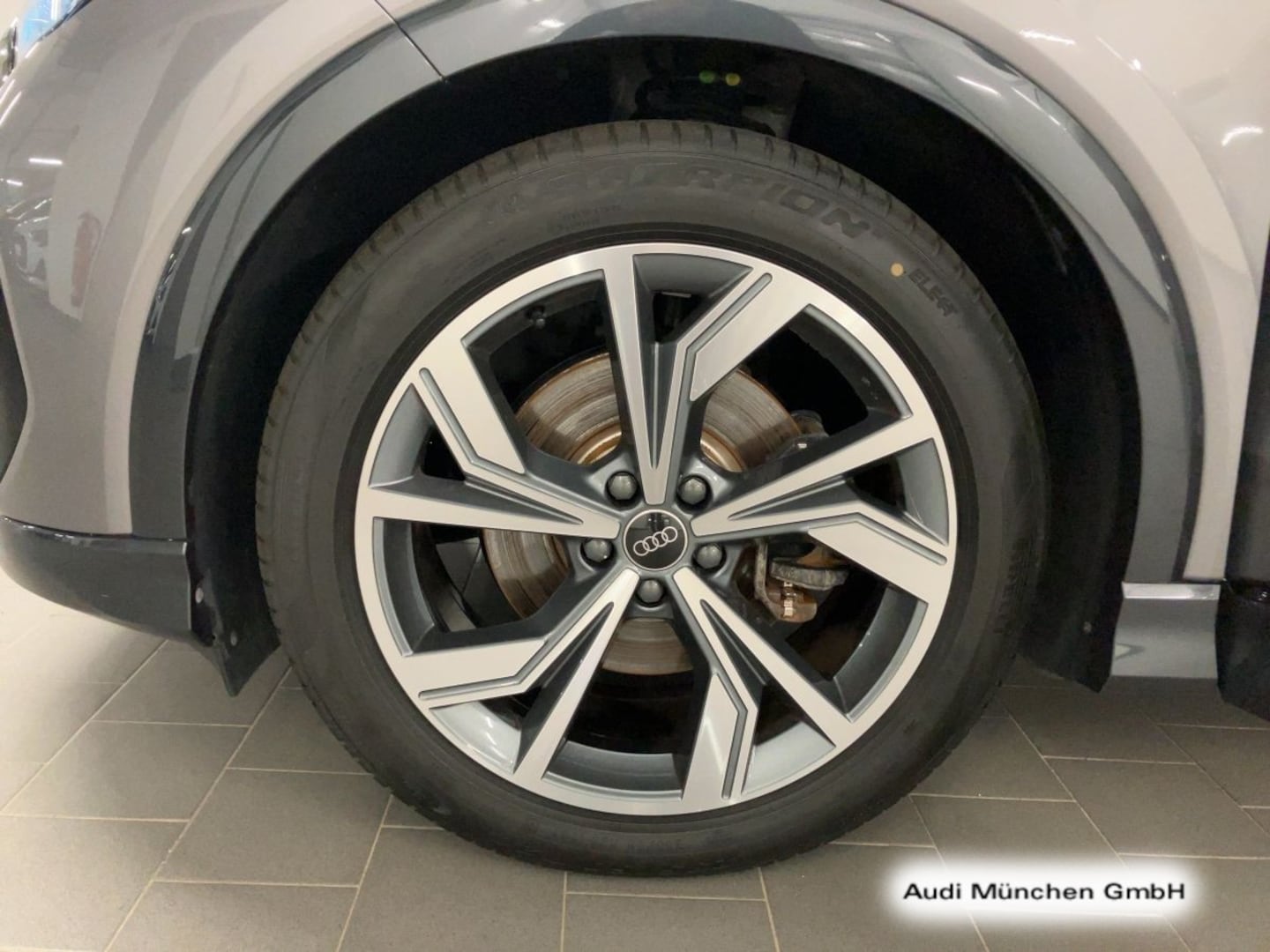 Bild über Audi Q4 Sportback e-tron 35 e-tron - für weitere Informationen kontaktieren Sie den Audi Partner
