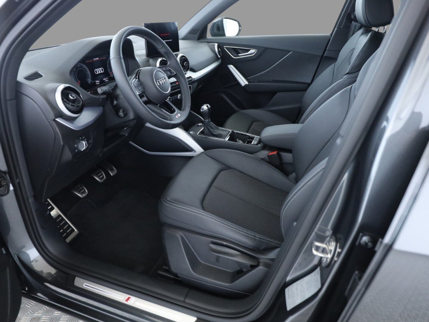 Bild über Audi Q2 S line 30 TDI Schaltgetriebe - für weitere Informationen kontaktieren Sie den Audi Partner
