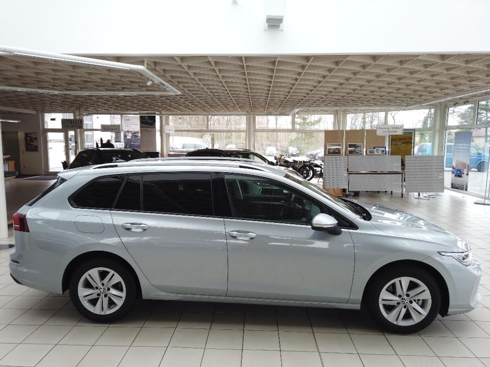 Volkswagen Golf Variant Life