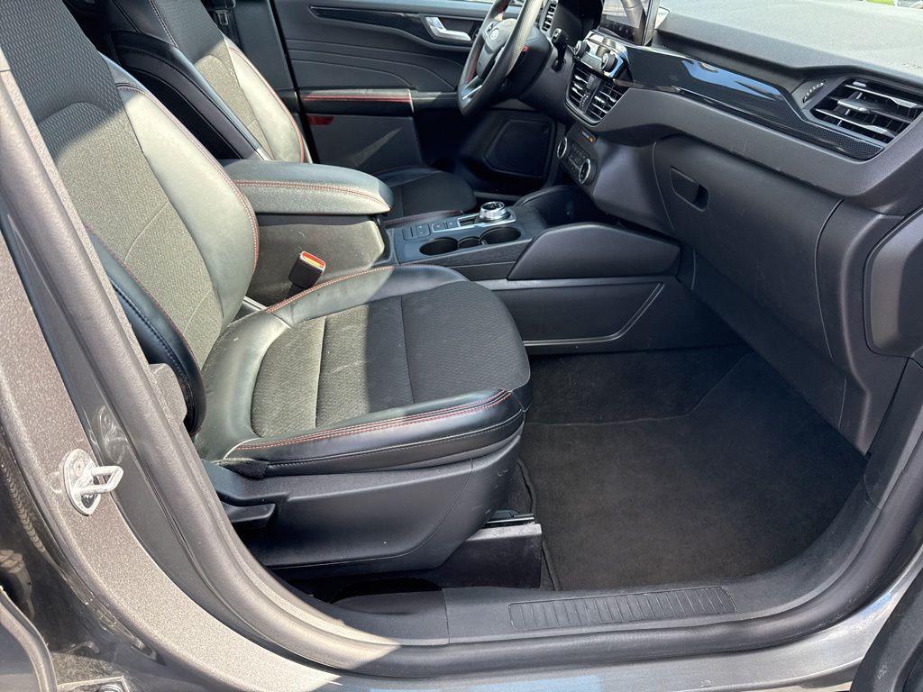2025 Ford Escape ST-Line - Photo 20