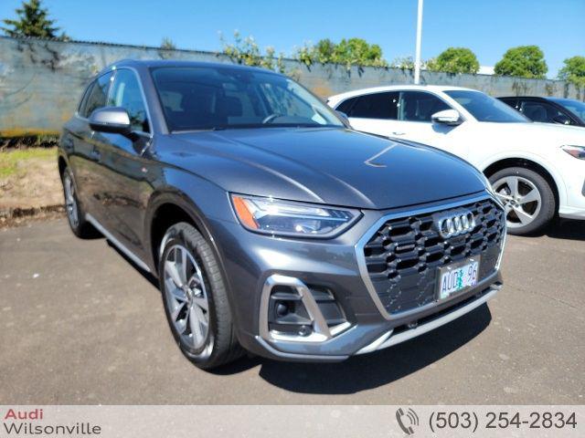 2024 Audi Q5 45 Premium Plus's photo