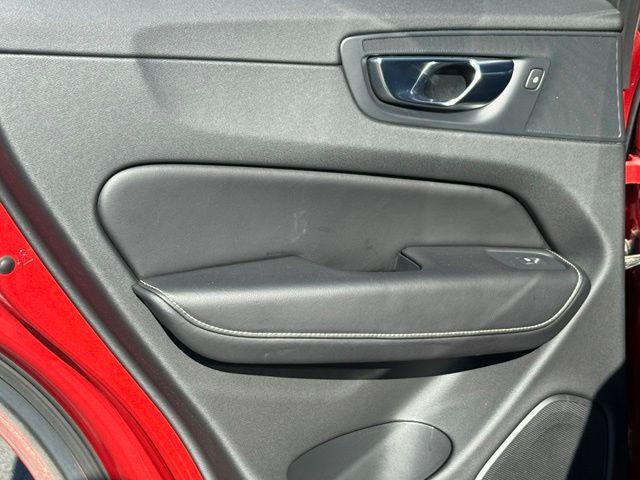 2019 Volvo XC60 23