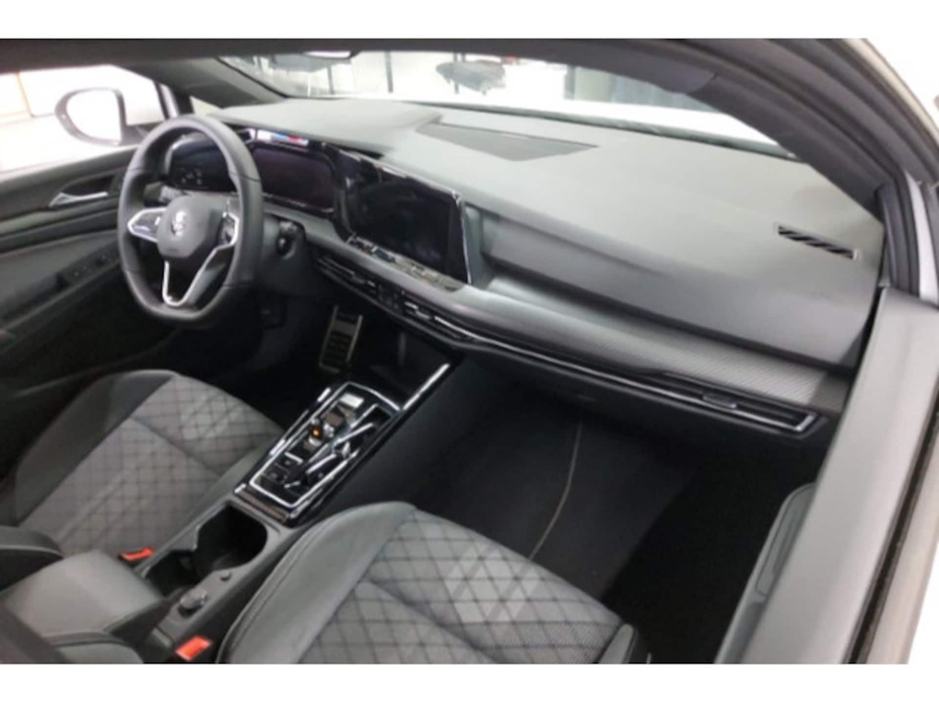 Volkswagen Golf Variant R-Line