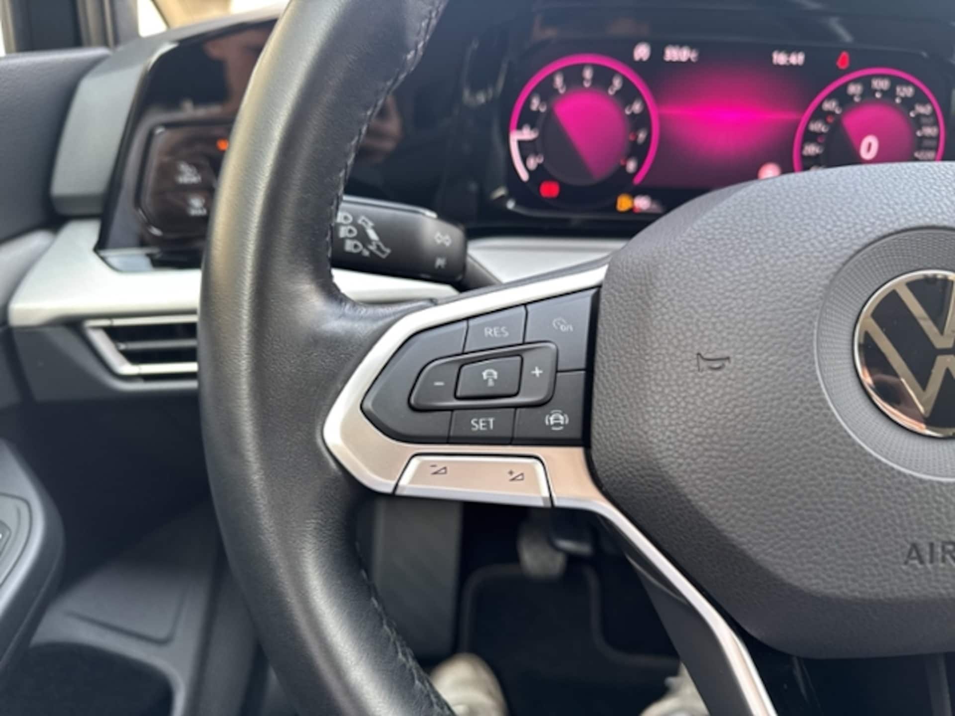 Volkswagen Golf Life