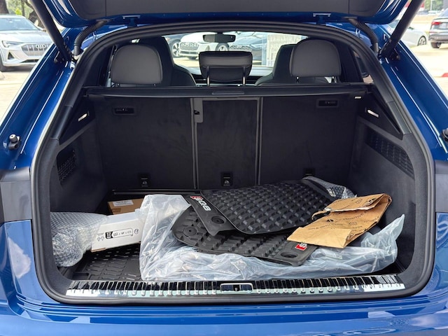 2026 Audi SQ8 Premium Plus - Photo 9