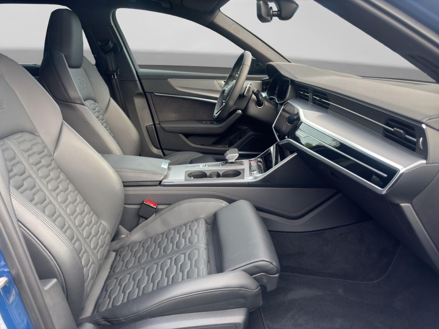 Bild über Audi RS 6 Avant TFSI quattro tiptronic - für weitere Informationen kontaktieren Sie den Audi Partner