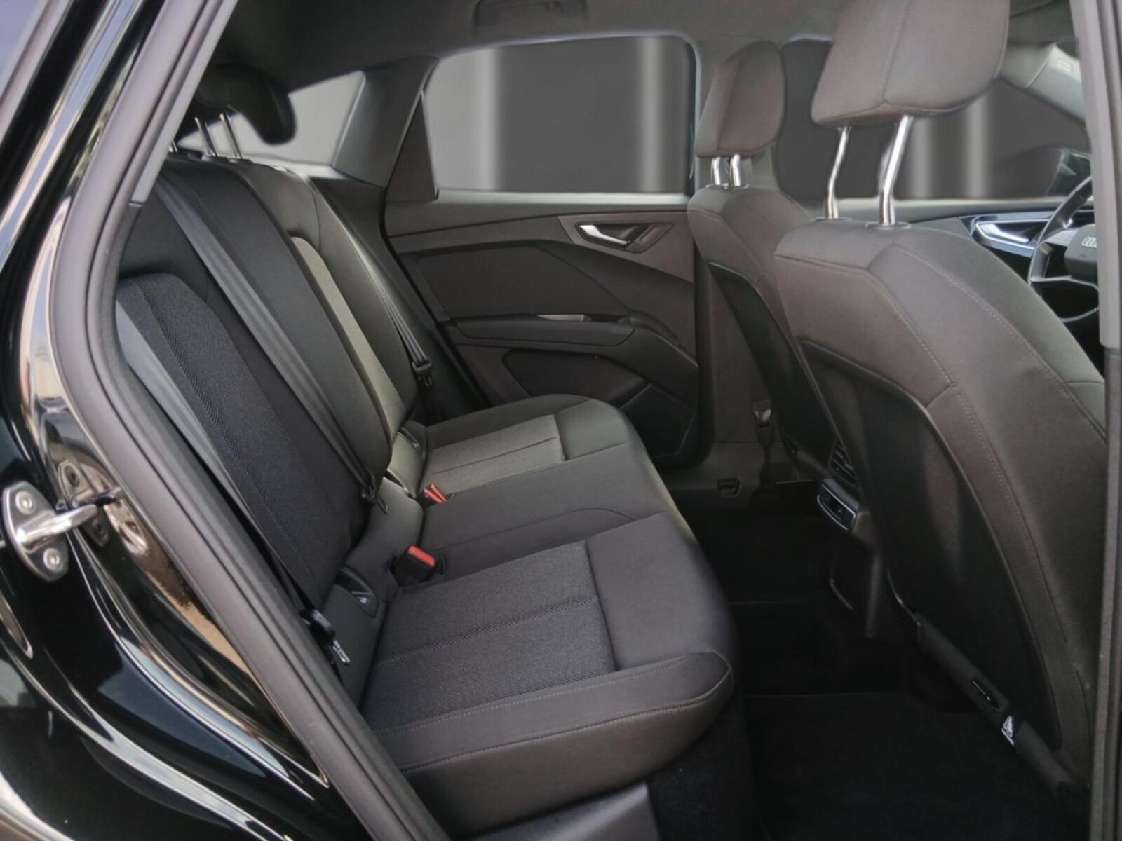 Audi Q4 Sportback e-tron – Bild 11