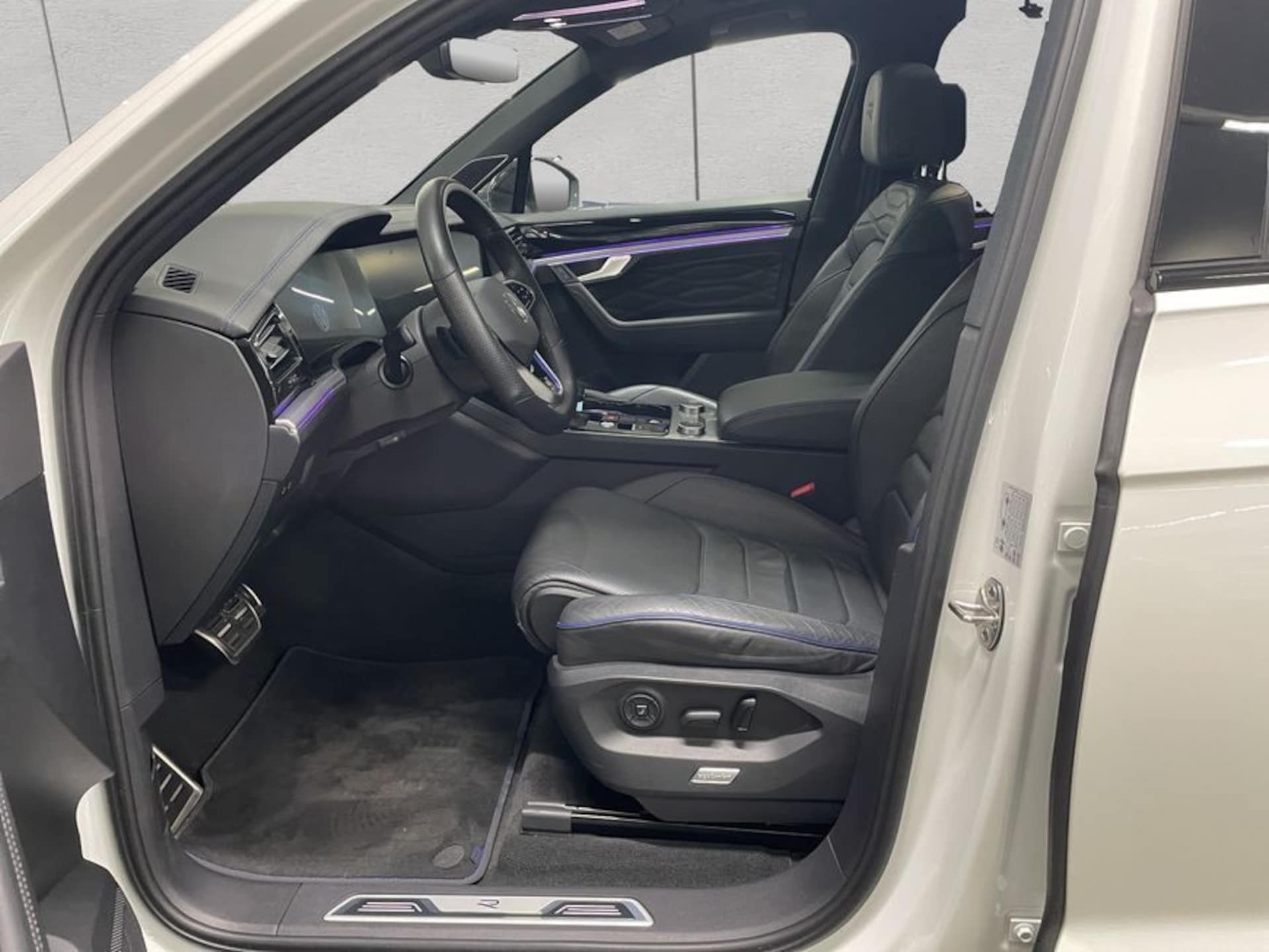 Volkswagen Touareg R