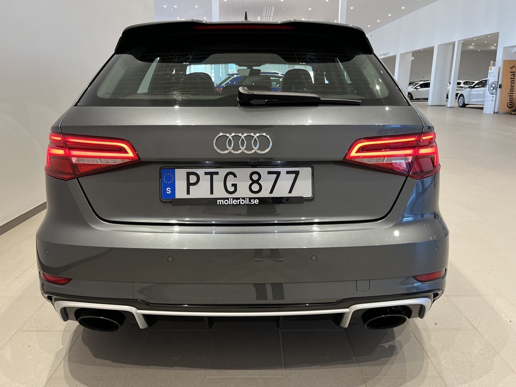 Bild som visar Audi RS 3 Sportback RS 3 Sportback 2.5 TFSI quattro 400 hk S tronic - för mer information kontakta din Audi Partner