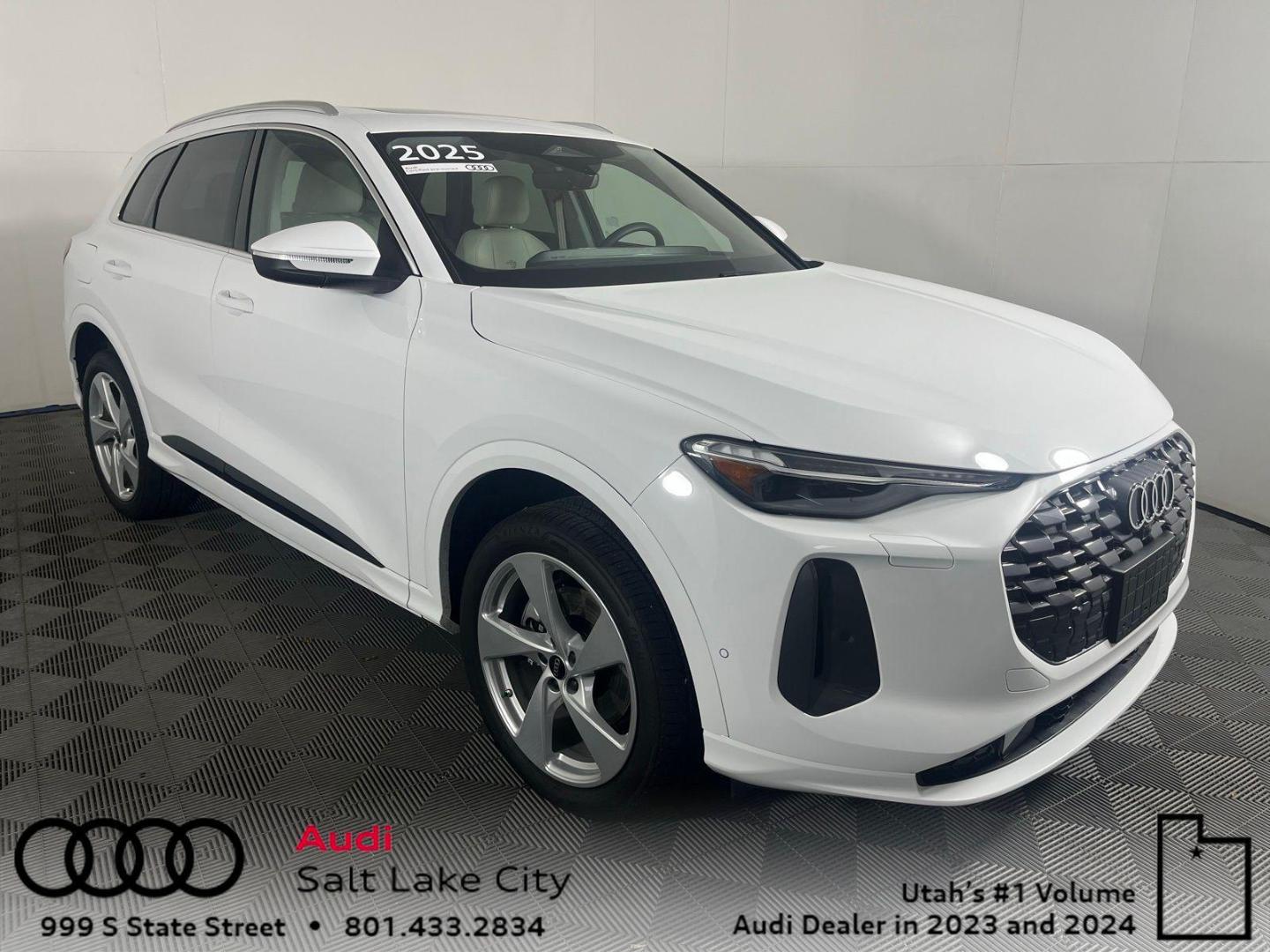 2025 Audi Q5 40 Premium Plus's photo