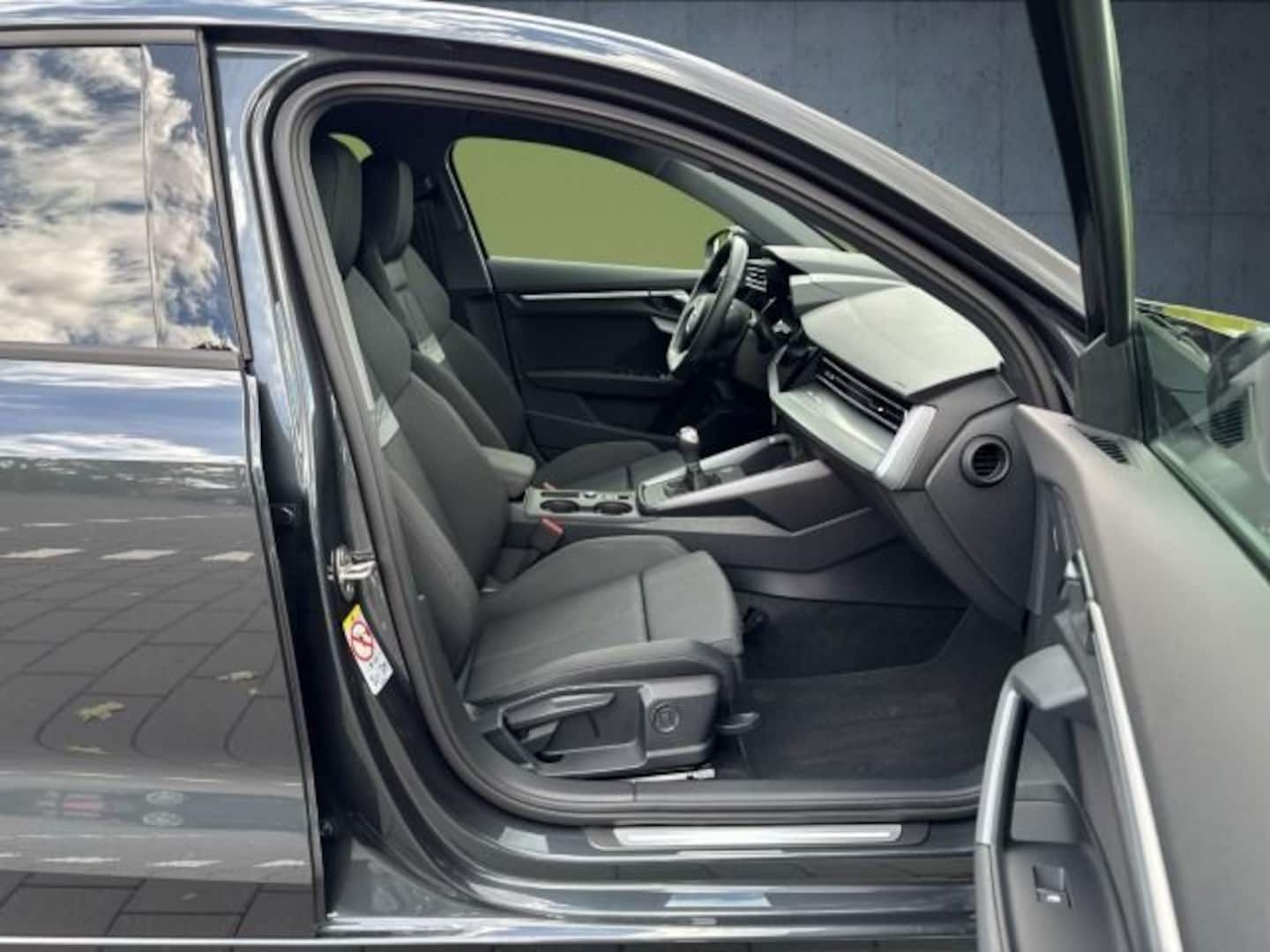 Bild über Audi A3 Limousine TFSI Schaltgetriebe - für weitere Informationen kontaktieren Sie den Audi Partner