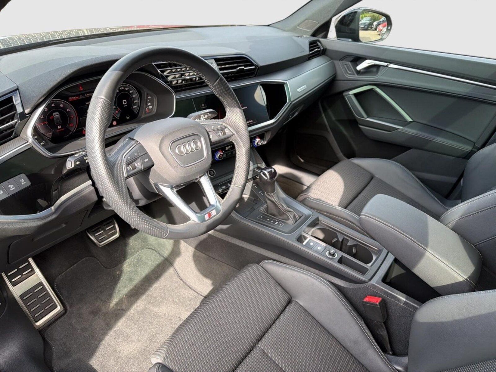 Audi Q3 – Bild 12