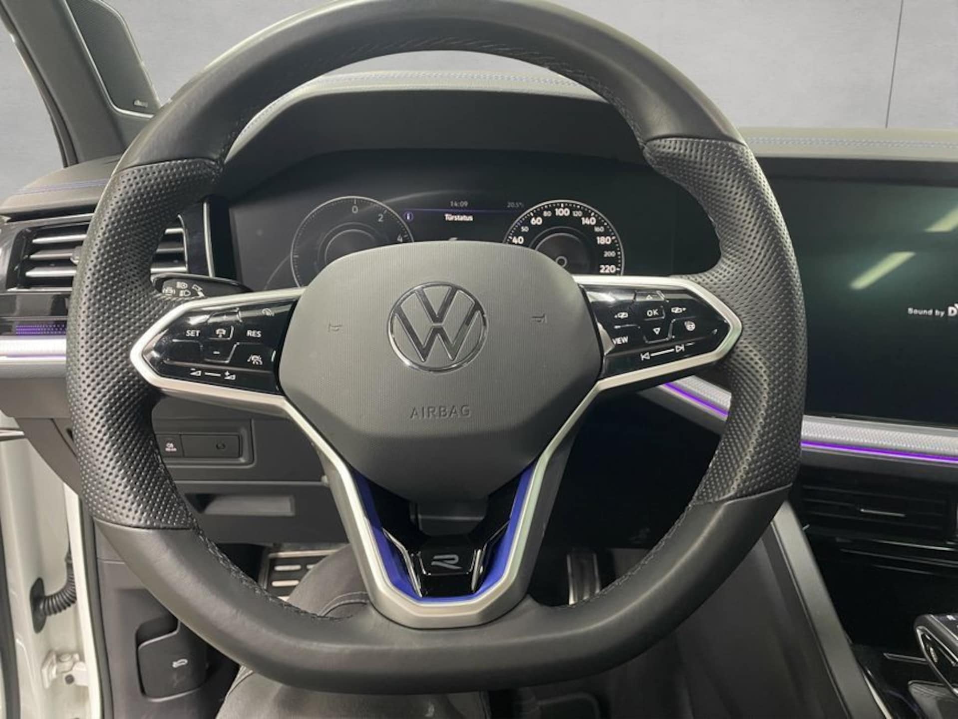 Volkswagen Touareg R