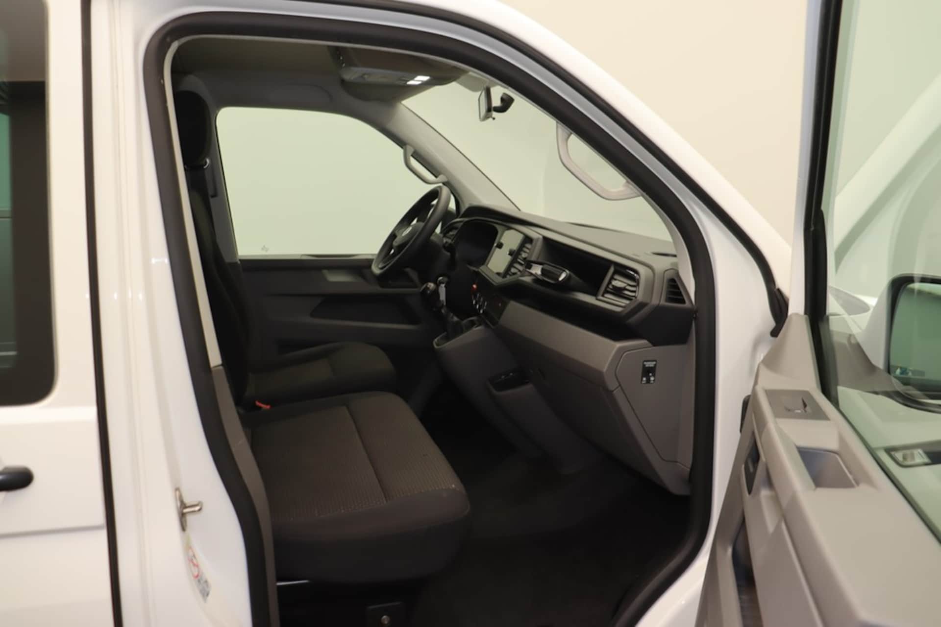Volkswagen T6.1 Transporter Kombi kurzer Radstand
