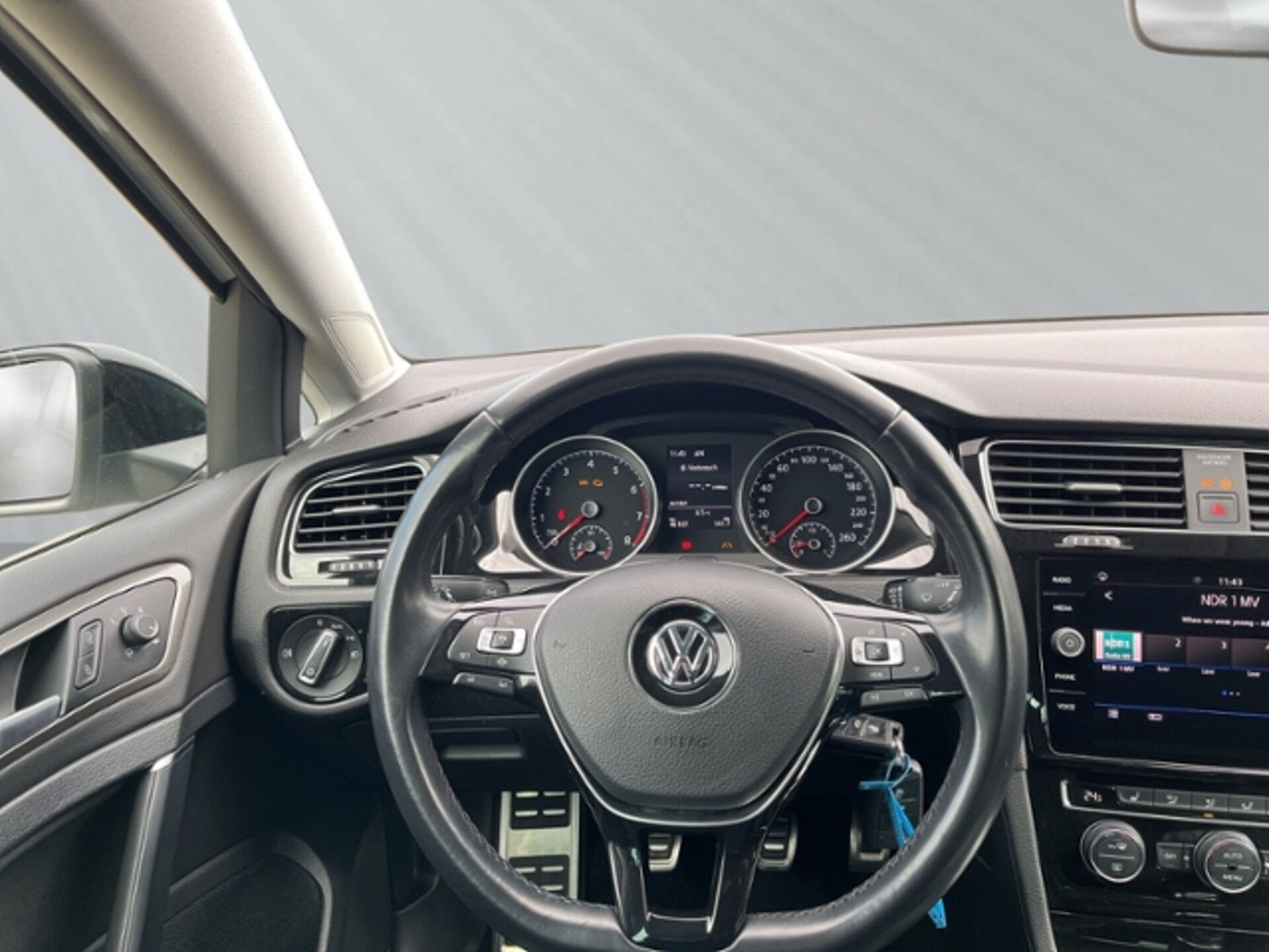 Volkswagen Golf IQ.DRIVE
