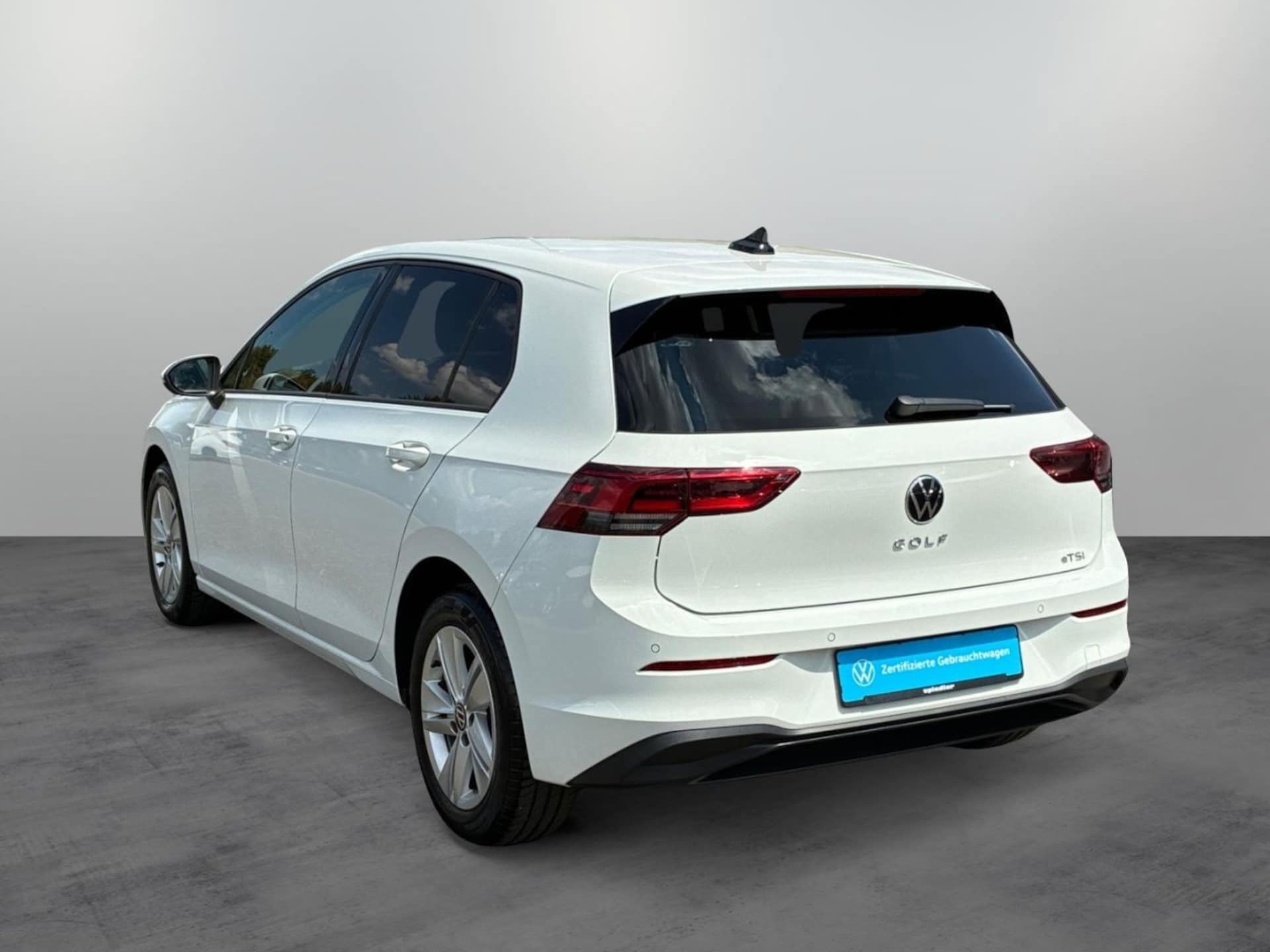 Volkswagen Golf Life