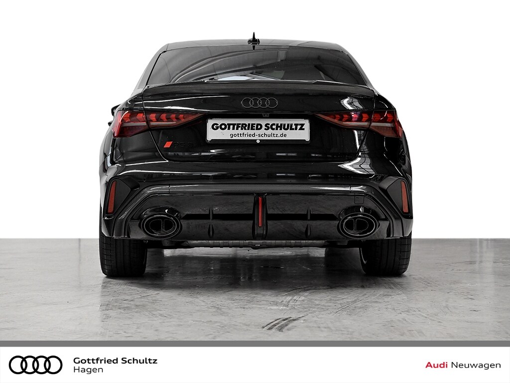 Image about Audi RS 3 Limousine TFSI quattro S tronic
