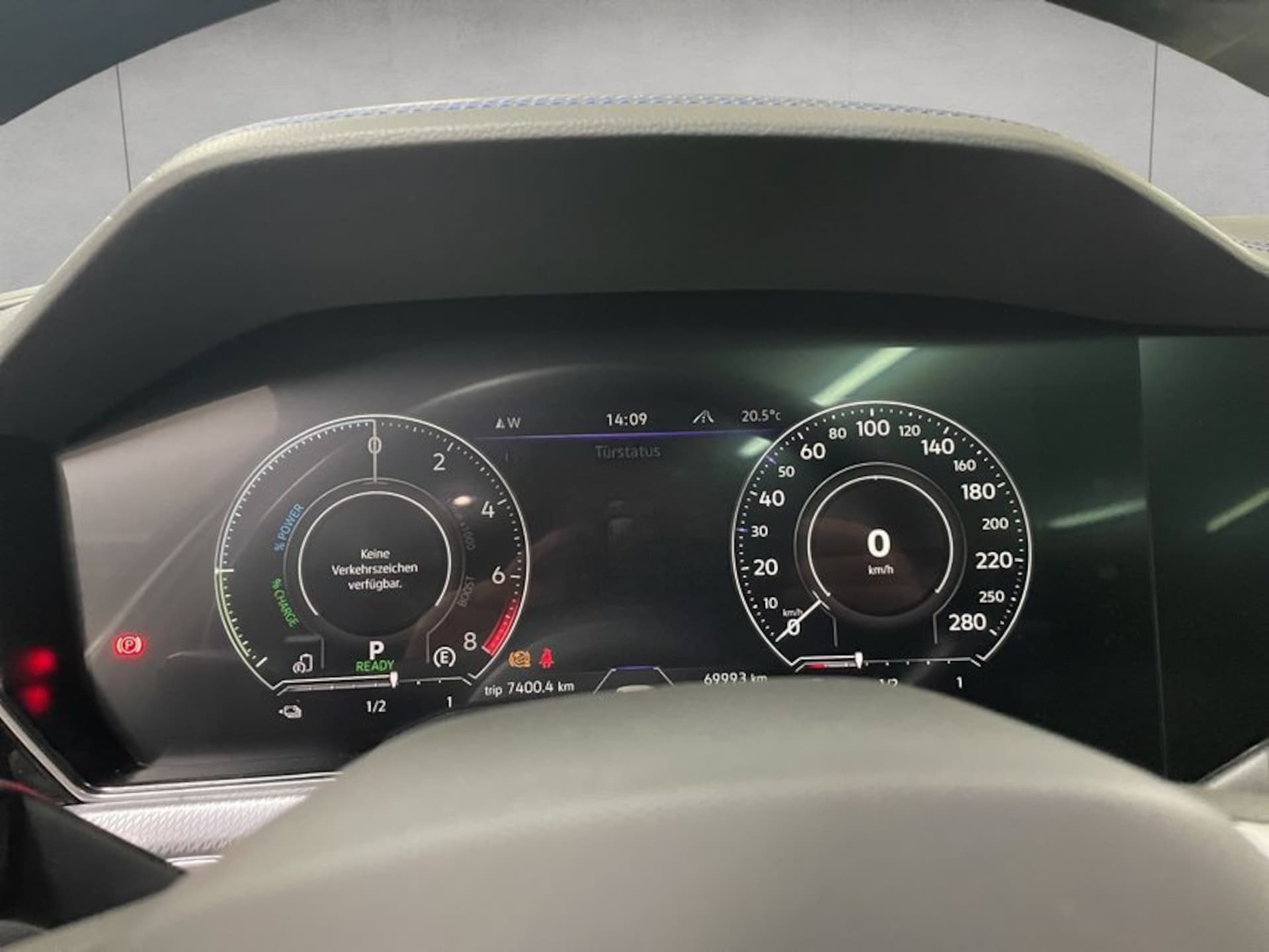 Volkswagen Touareg R